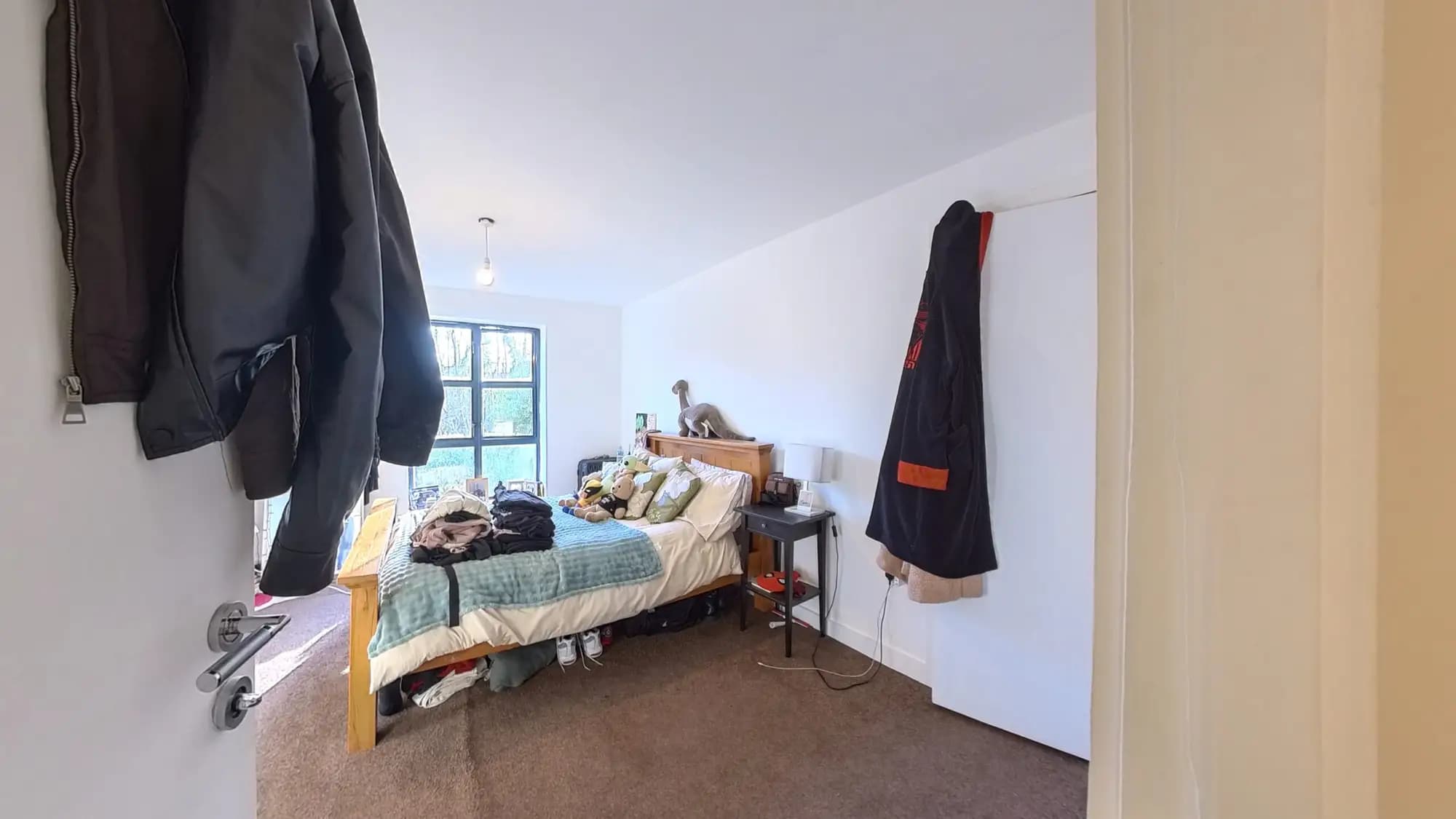 property photo 8 of 20