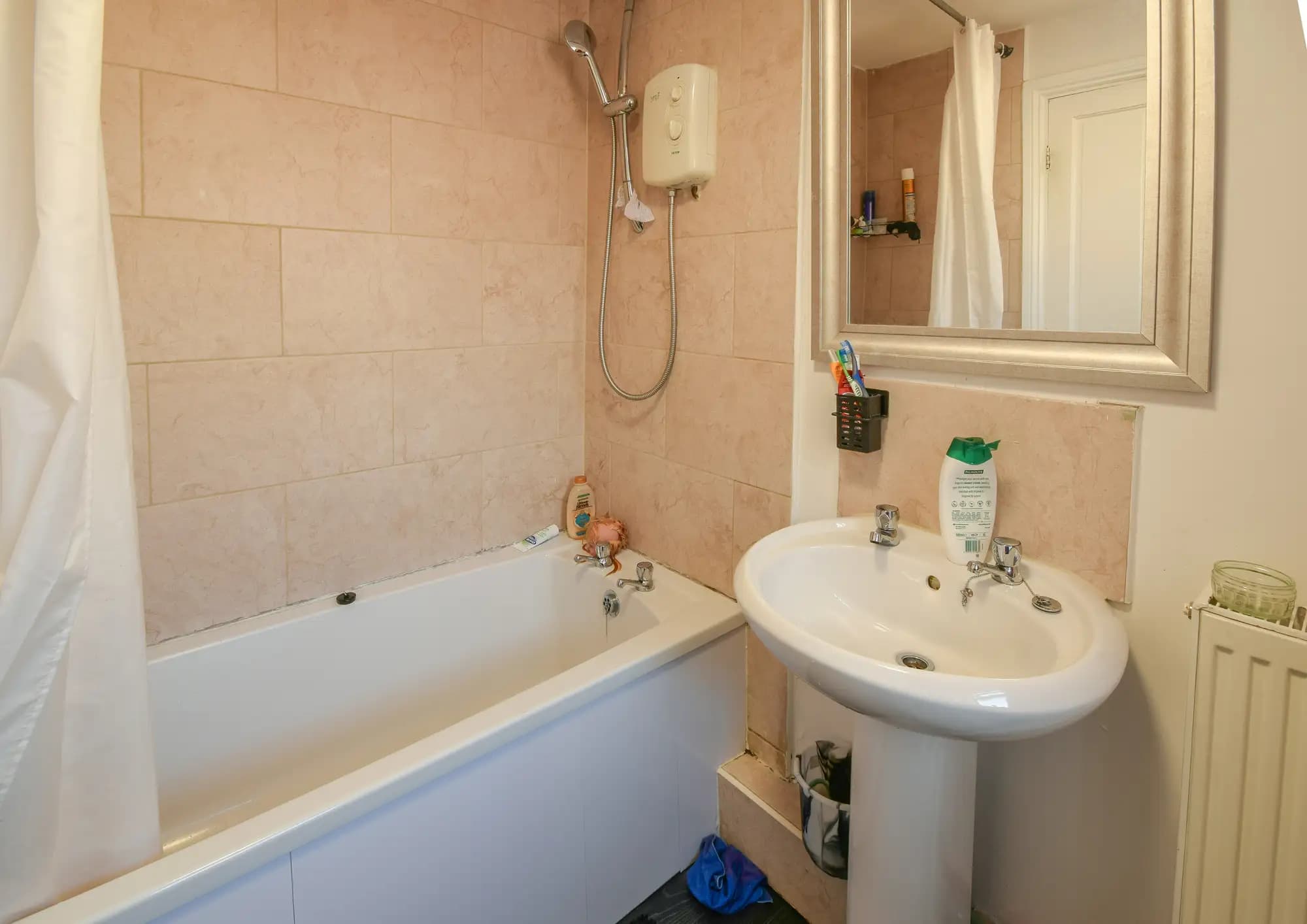 property photo 8 of 19