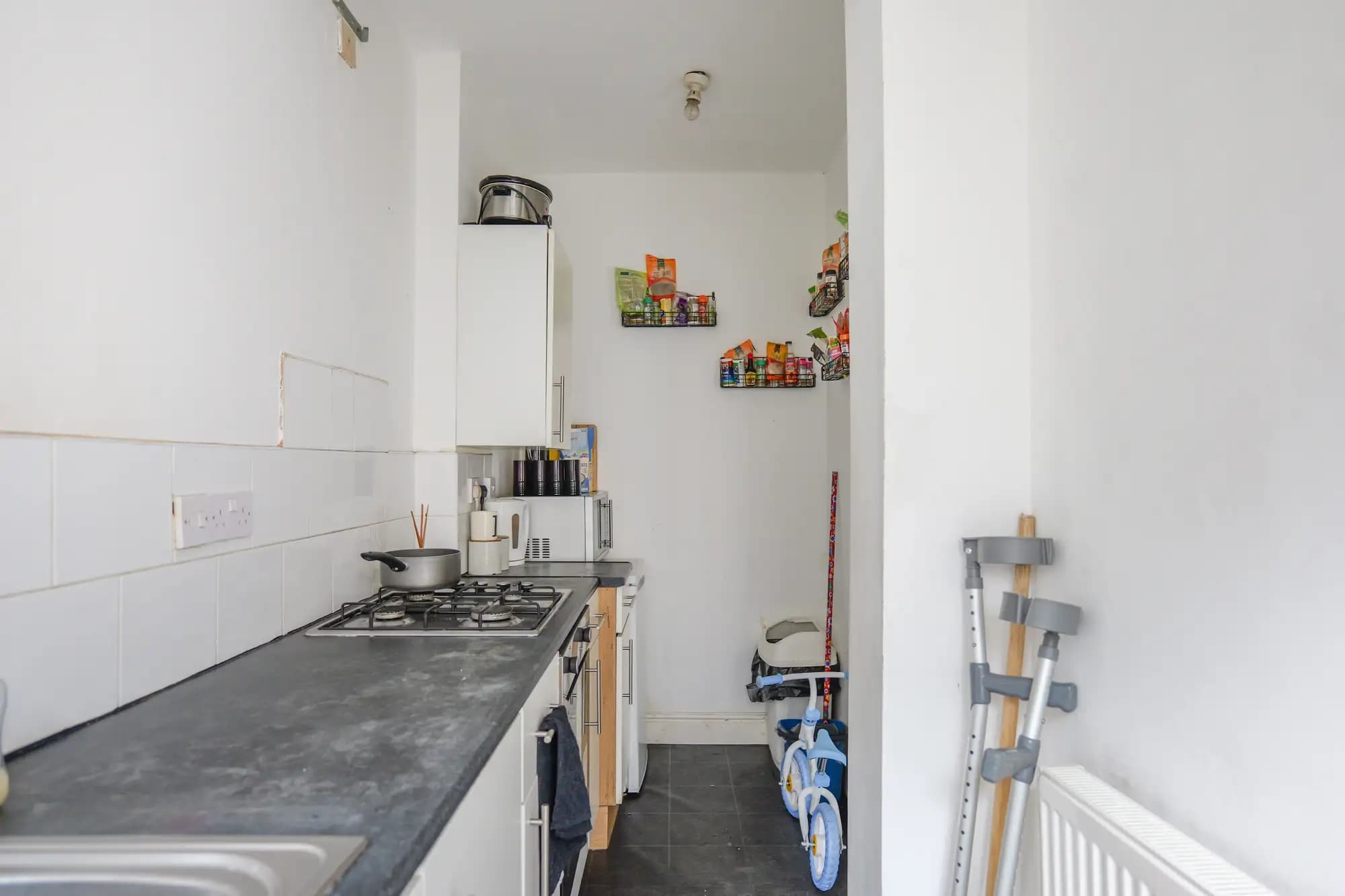 property photo 4 of 21