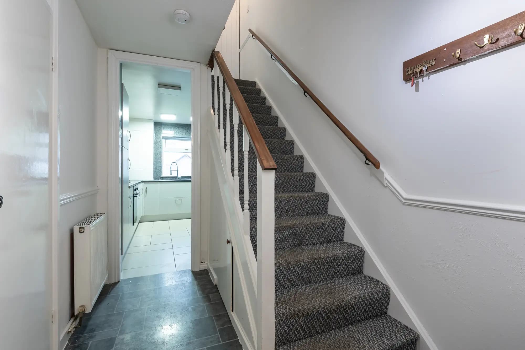 property photo 19 of 28