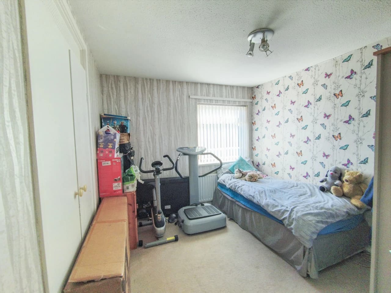 property photo 17 of 25
