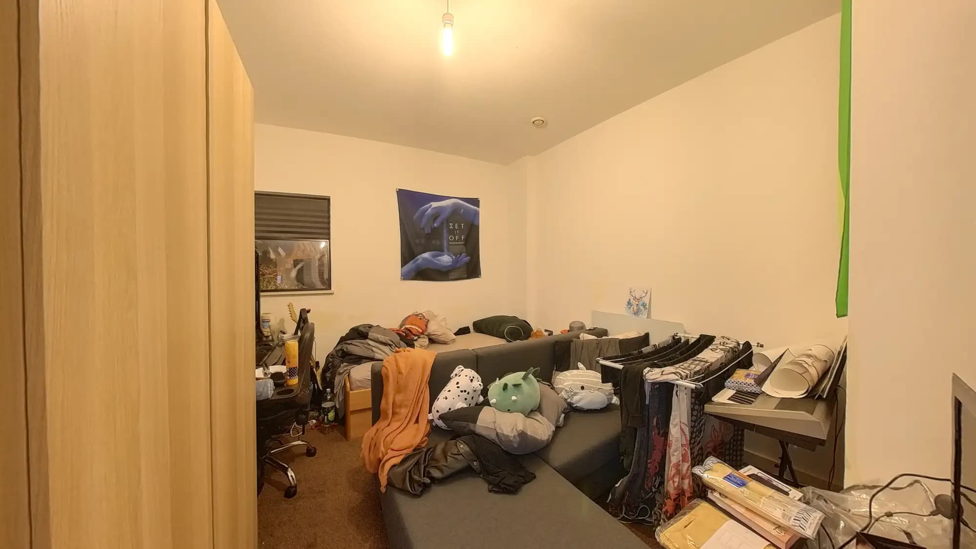 property photo 5 of 17