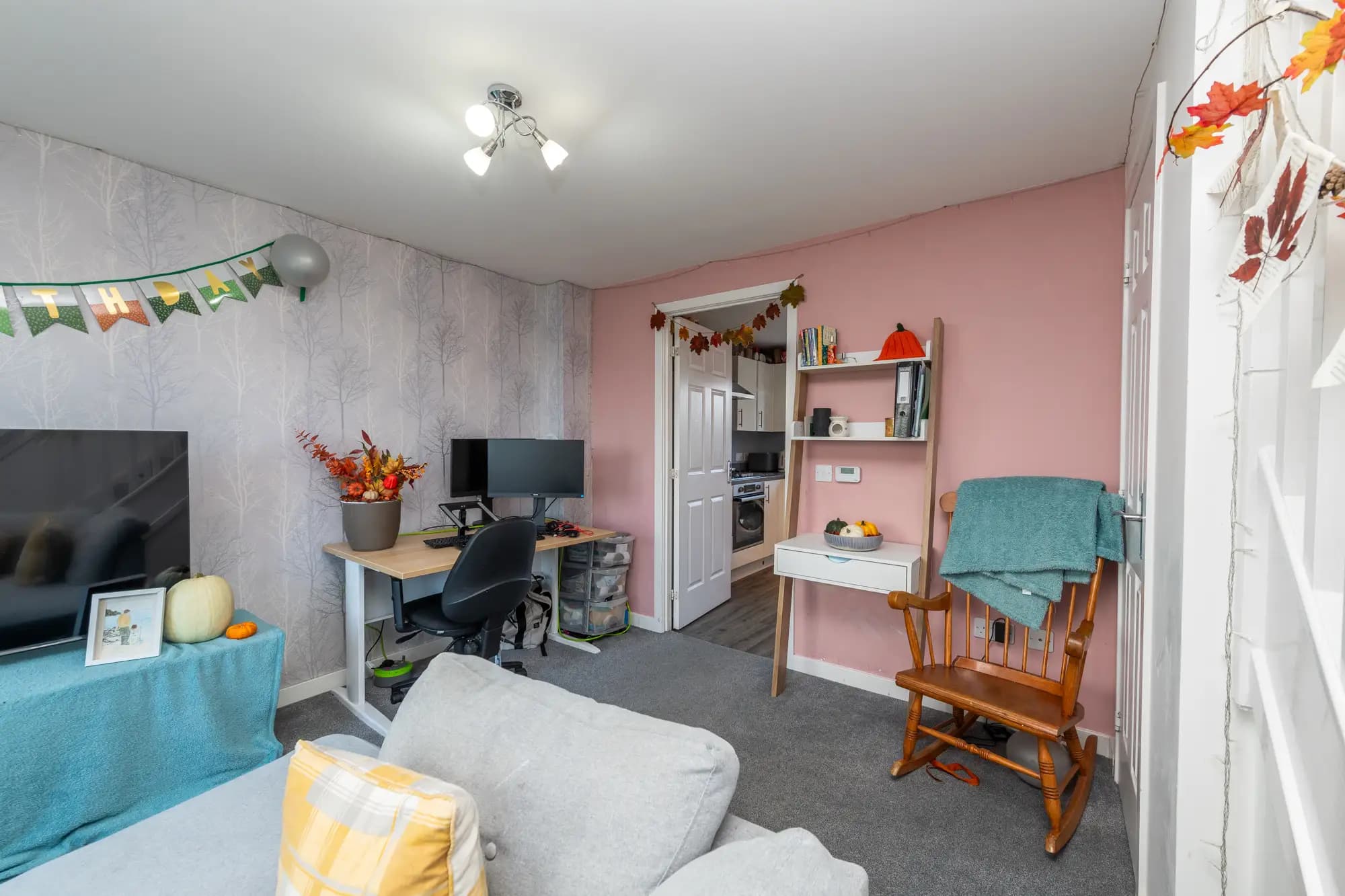 property photo 7 of 37