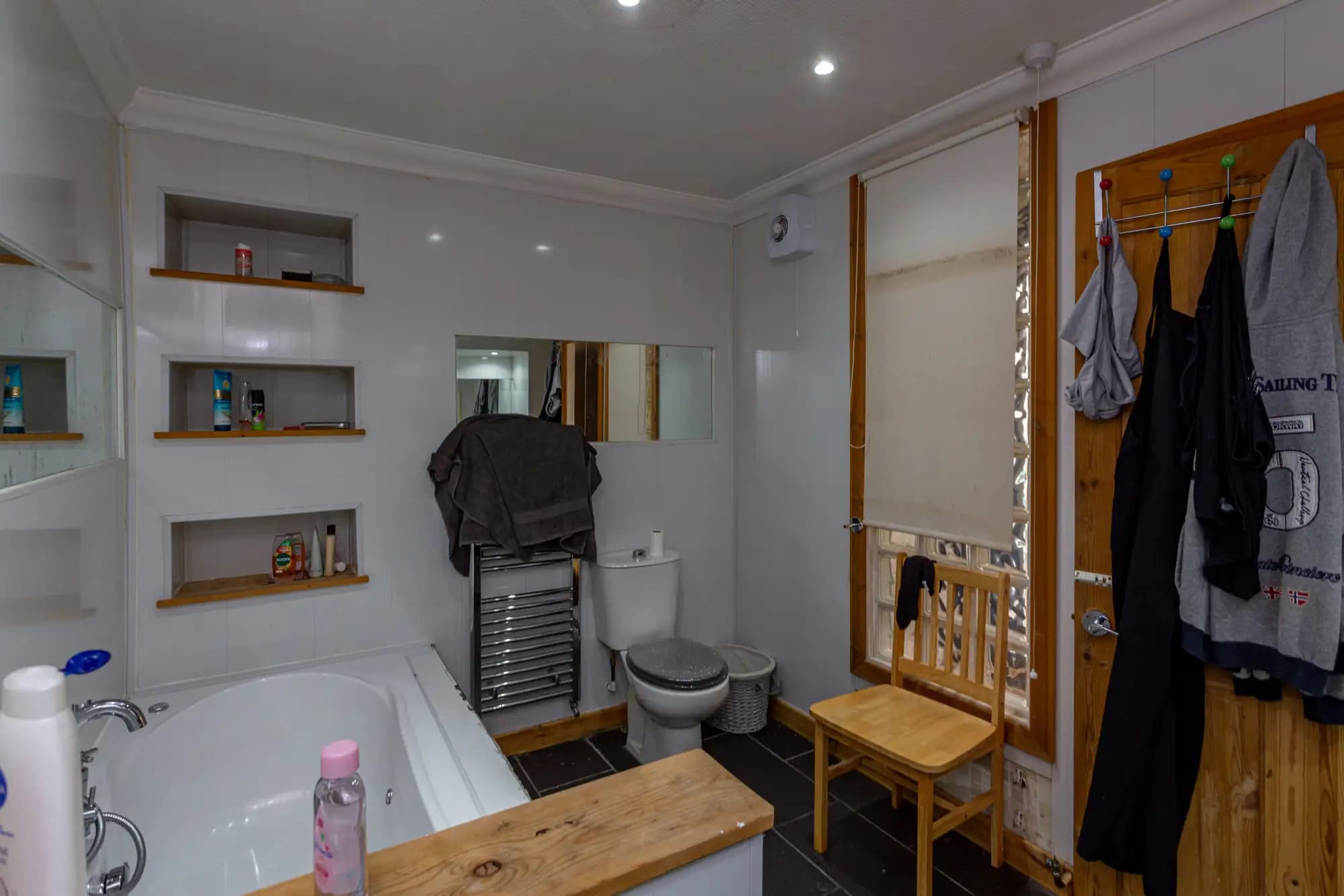 property photo 8 of 14
