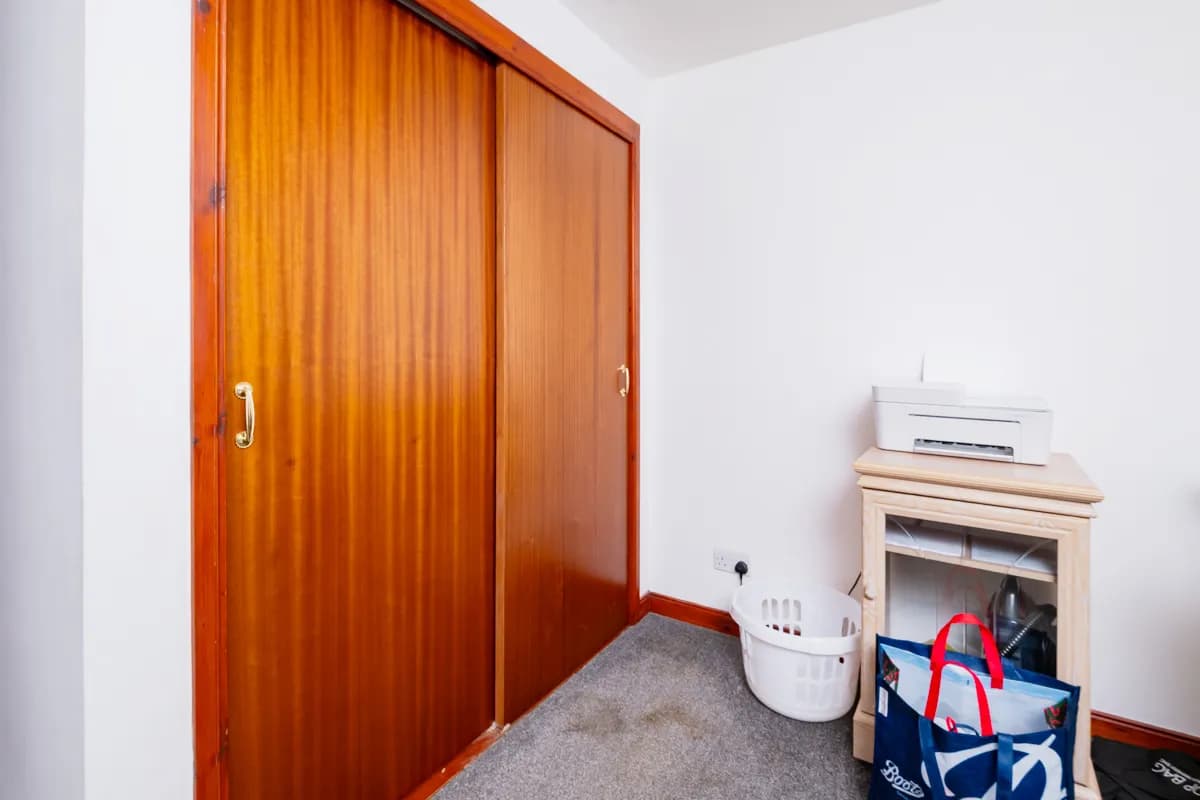 property photo 13 of 19