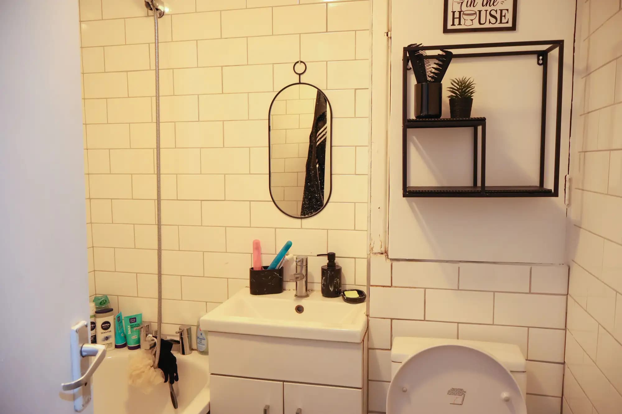 property photo 10 of 16