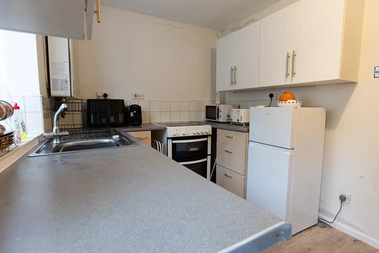 property photo 7 of 22