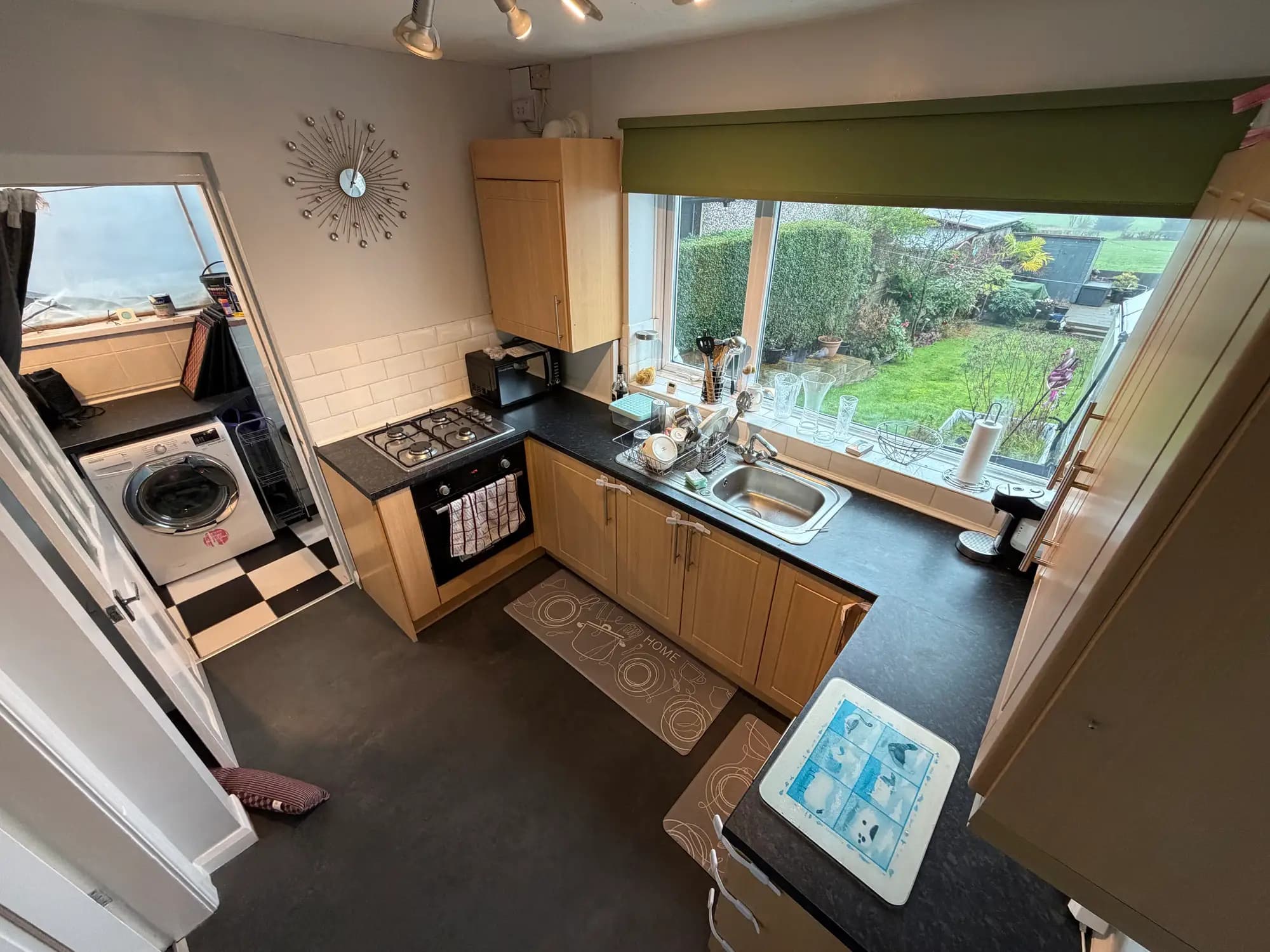 property photo 6 of 18