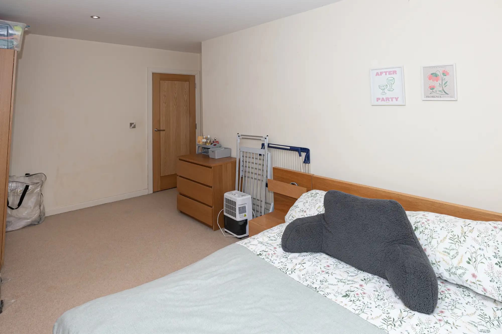 property photo 13 of 18