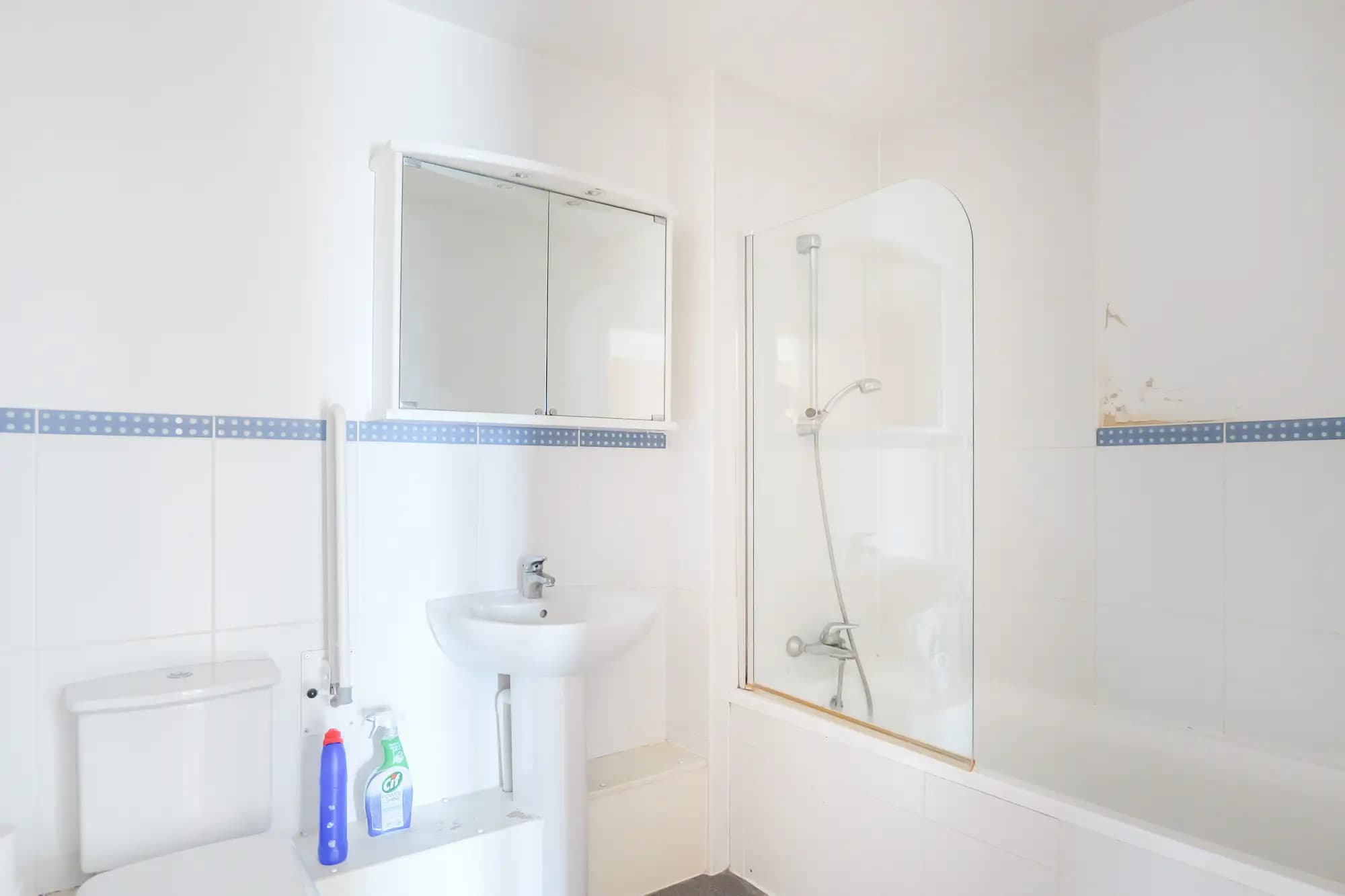 property photo 6 of 30