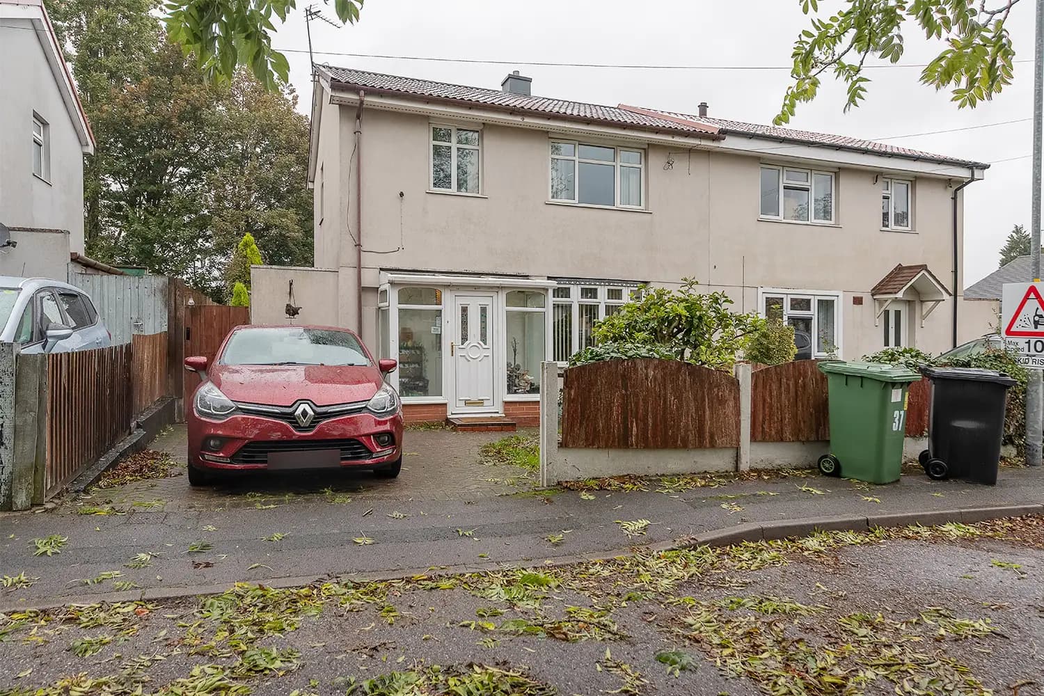 property photo 1 of 40