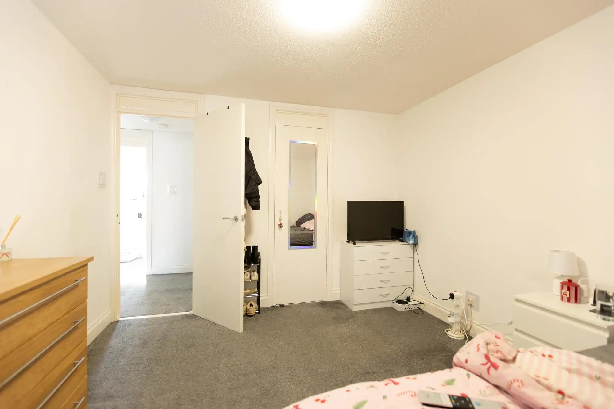property photo 18 of 31