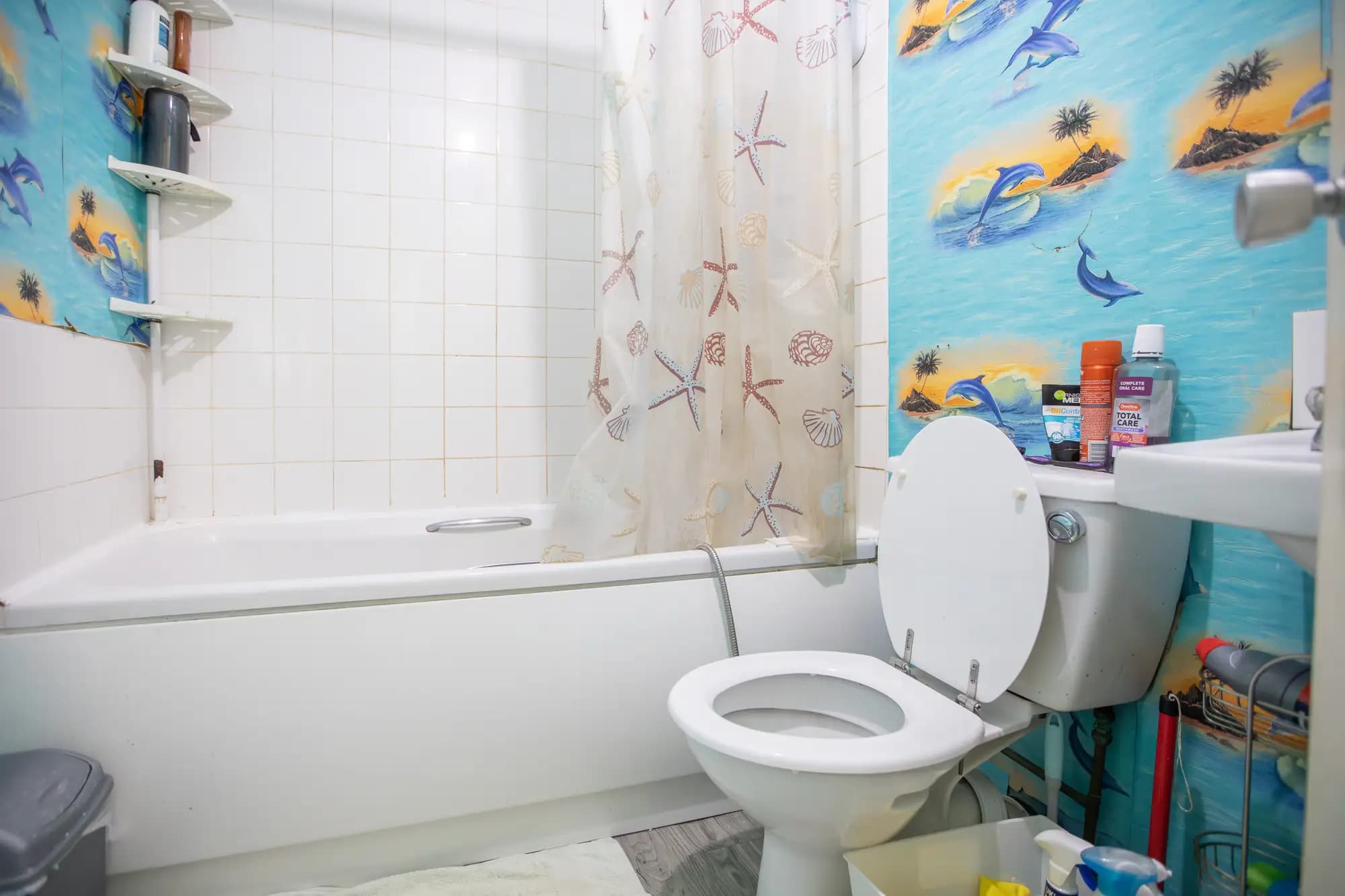 property photo 9 of 27