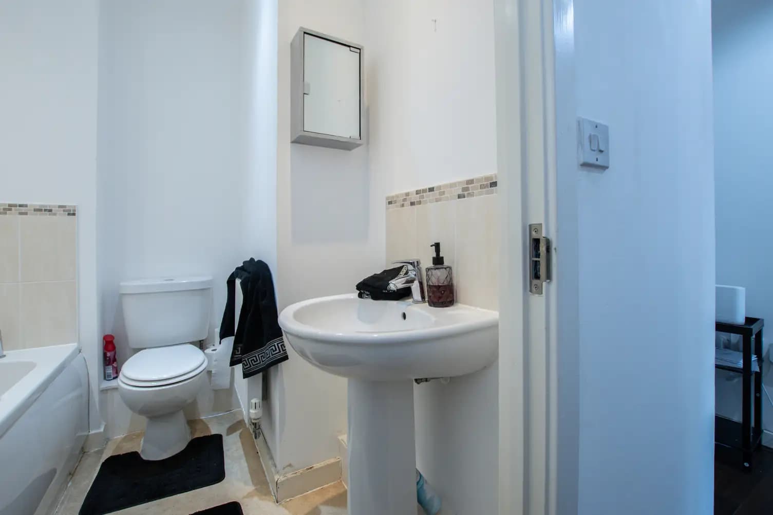 property photo 9 of 21