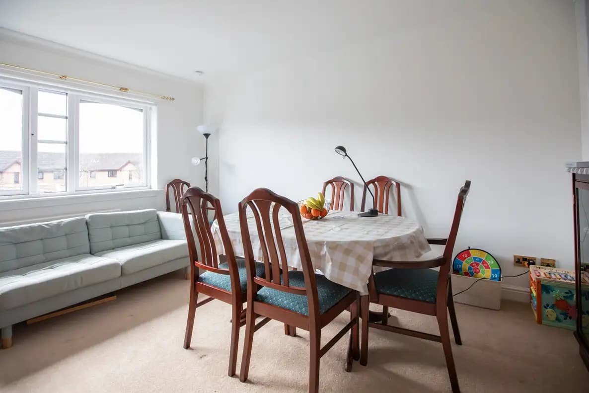 property photo 5 of 43
