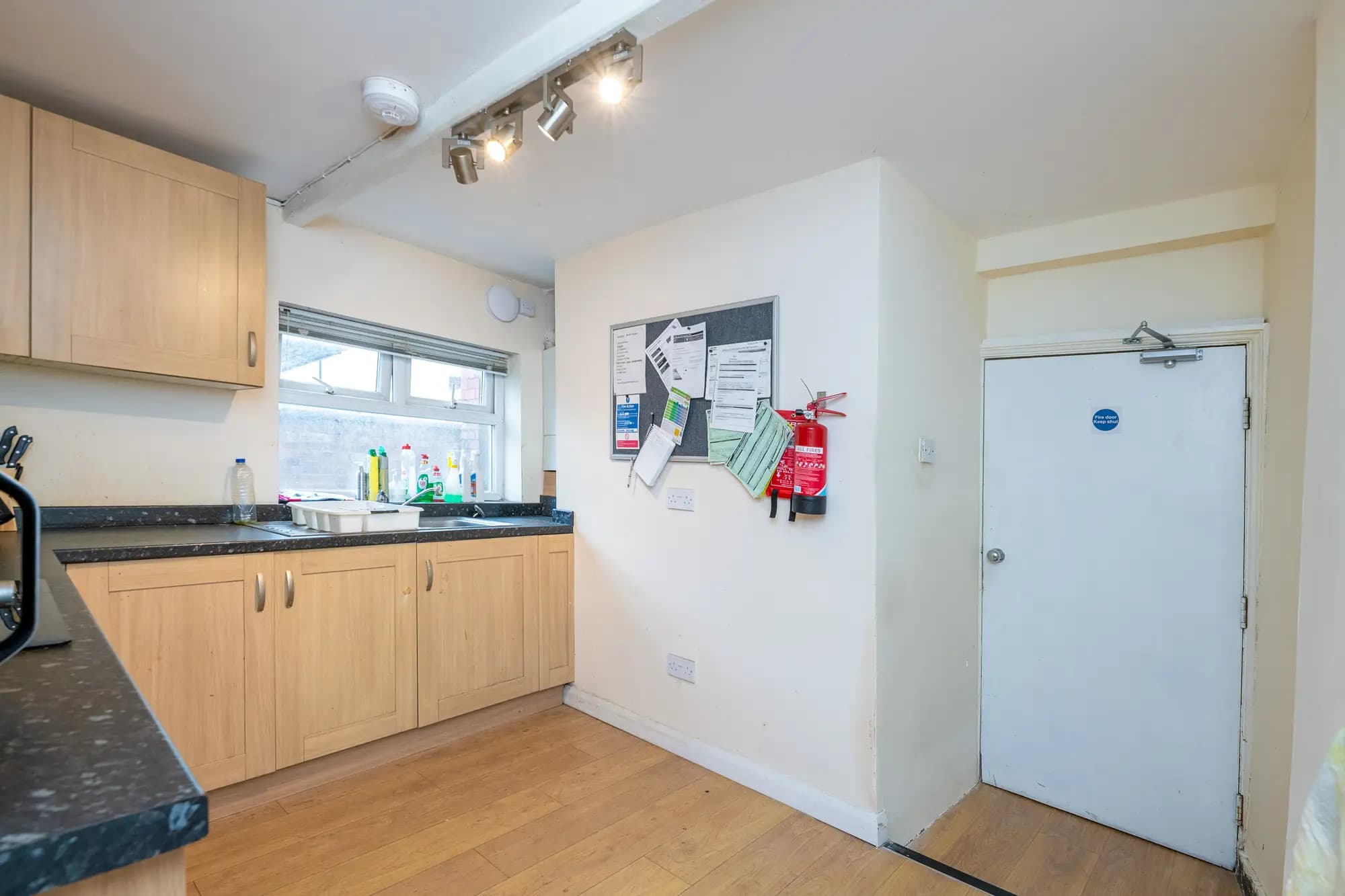 property photo 6 of 22
