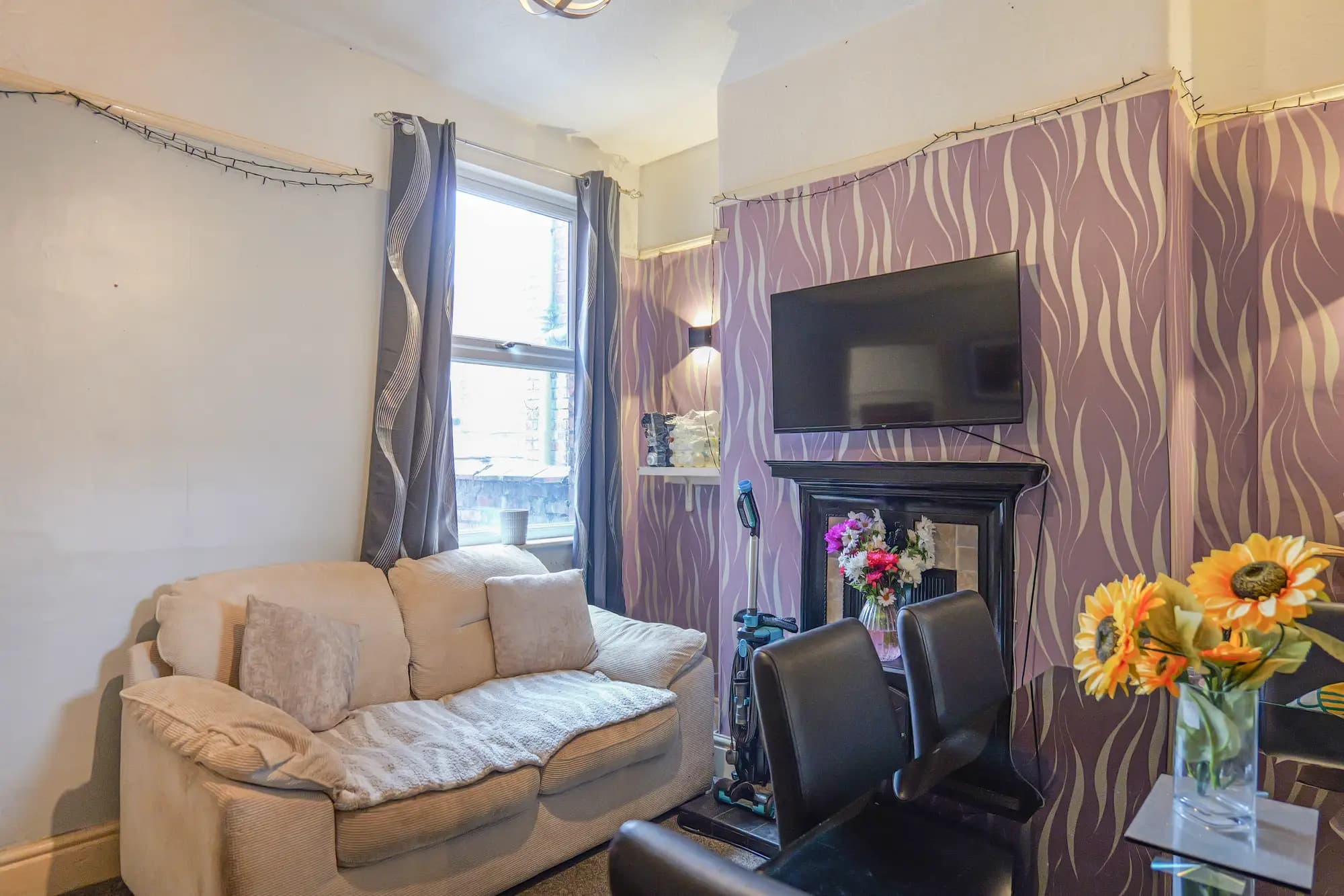 property photo 4 of 29