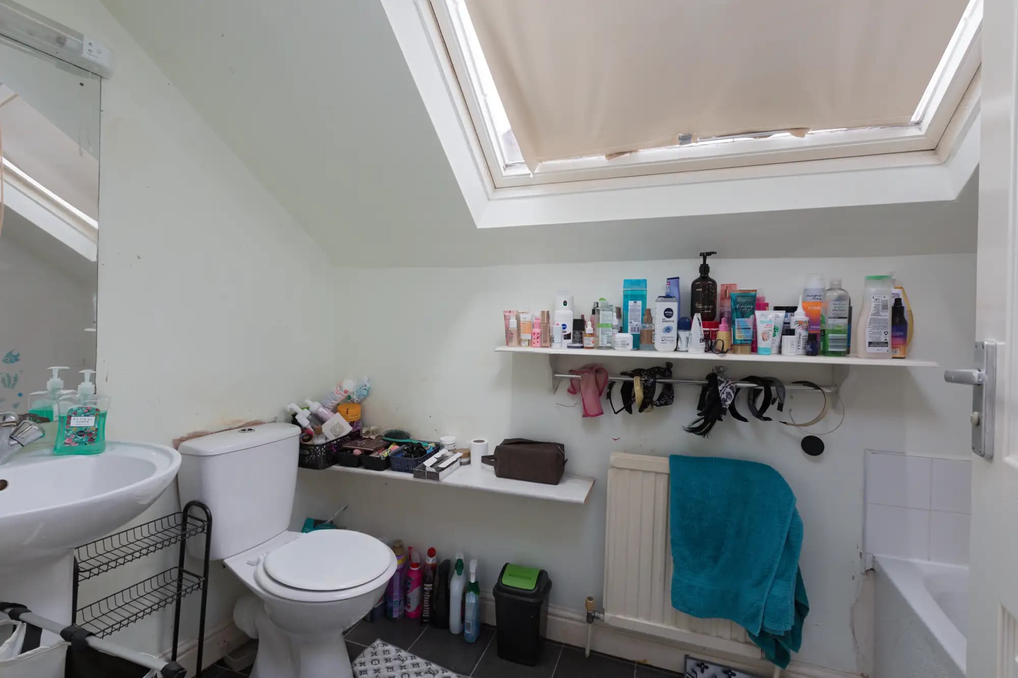 property photo 8 of 19