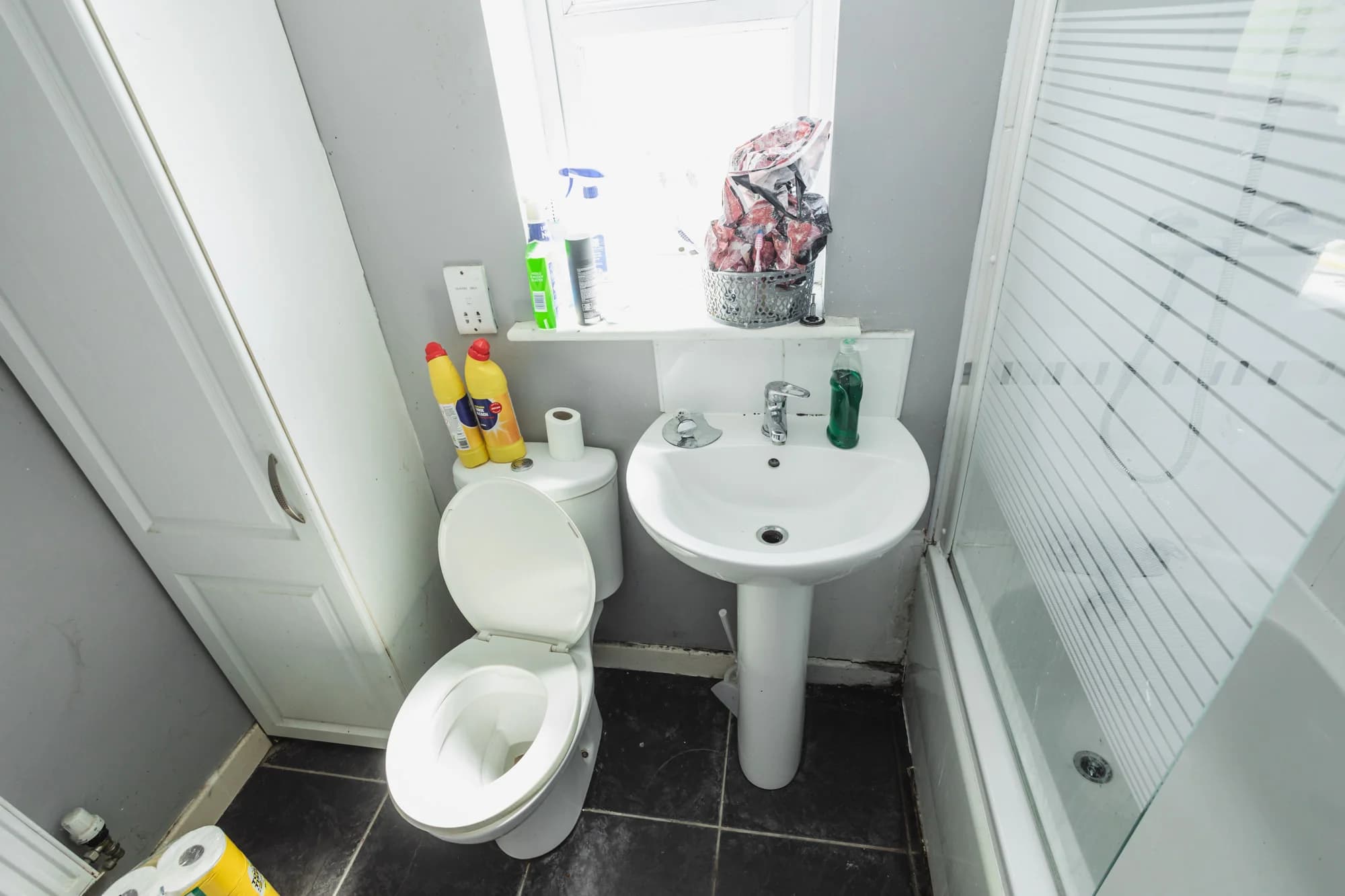property photo 8 of 19