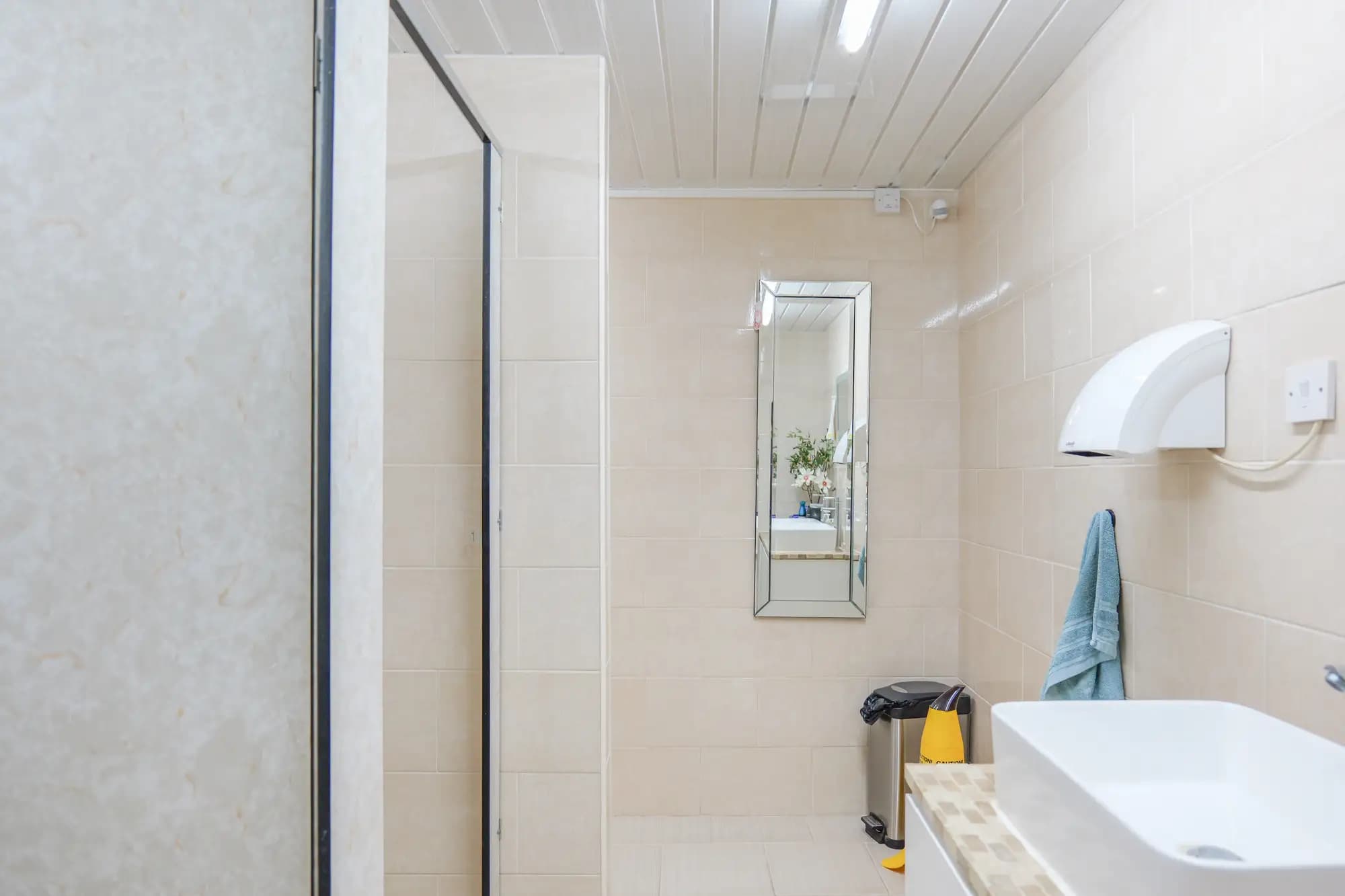 property photo 10 of 28