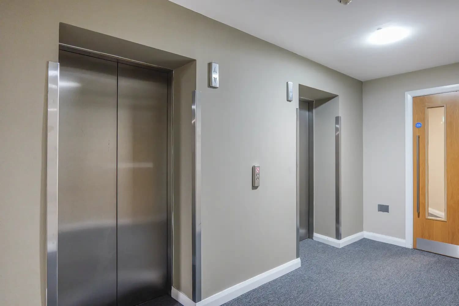 property photo 15 of 19