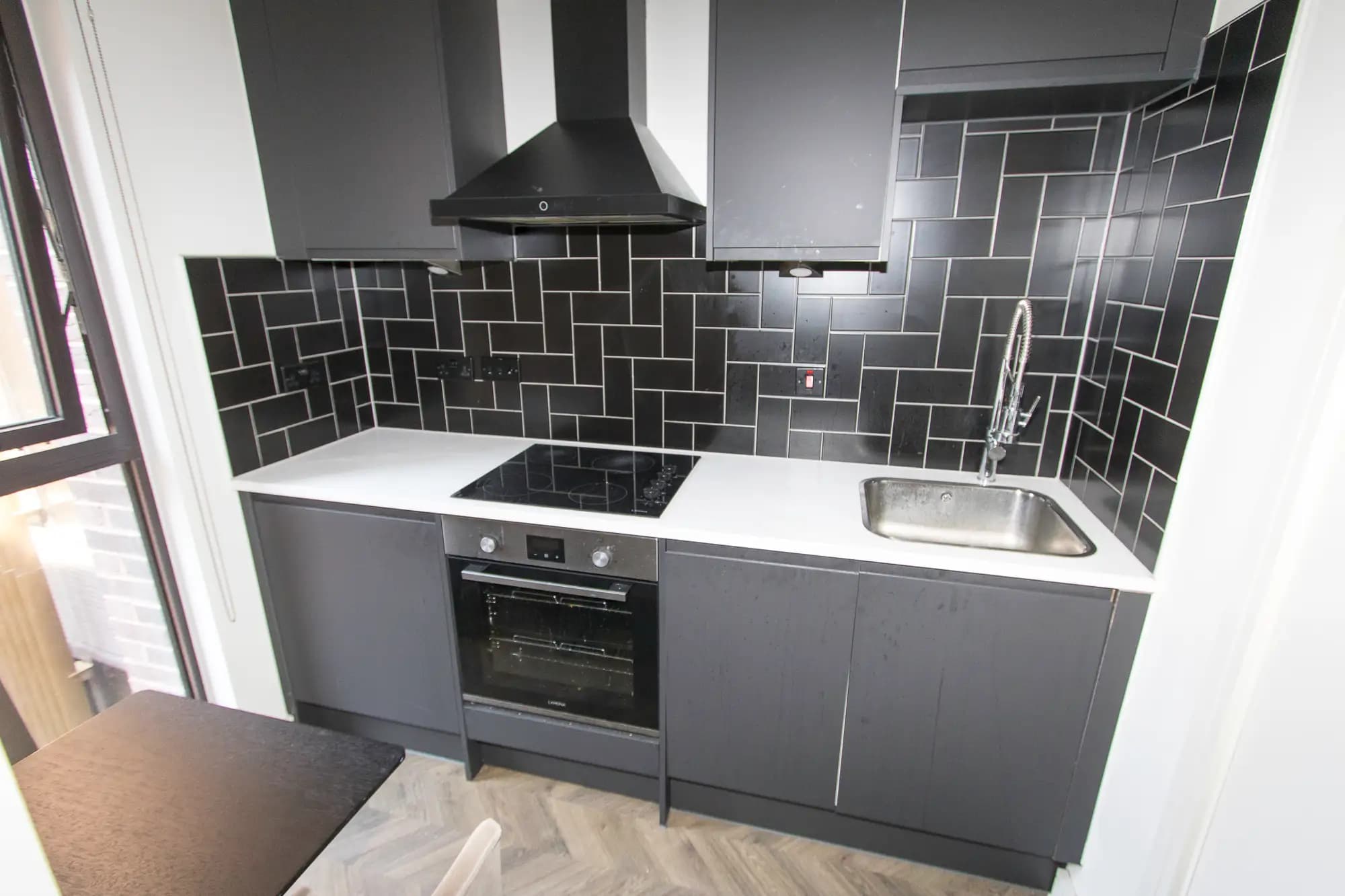 property photo 5 of 18