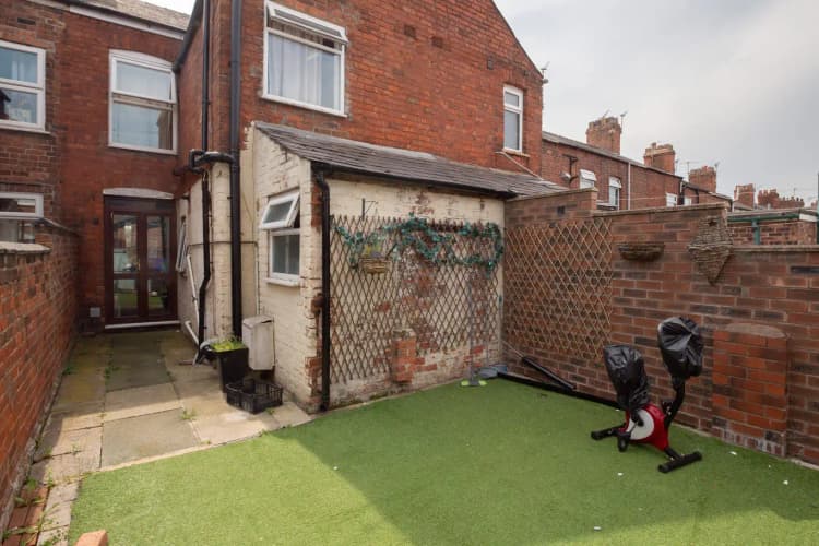 property photo 18 of 21