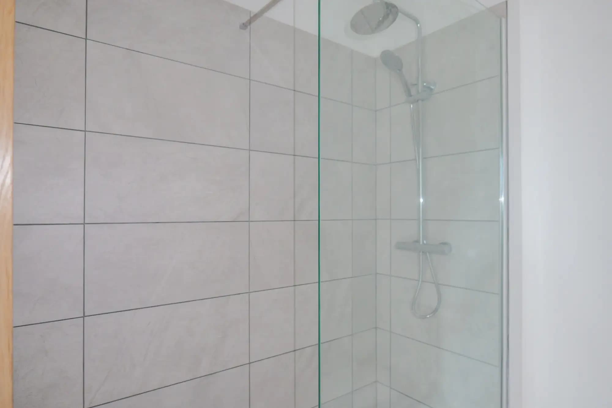 property photo 7 of 20