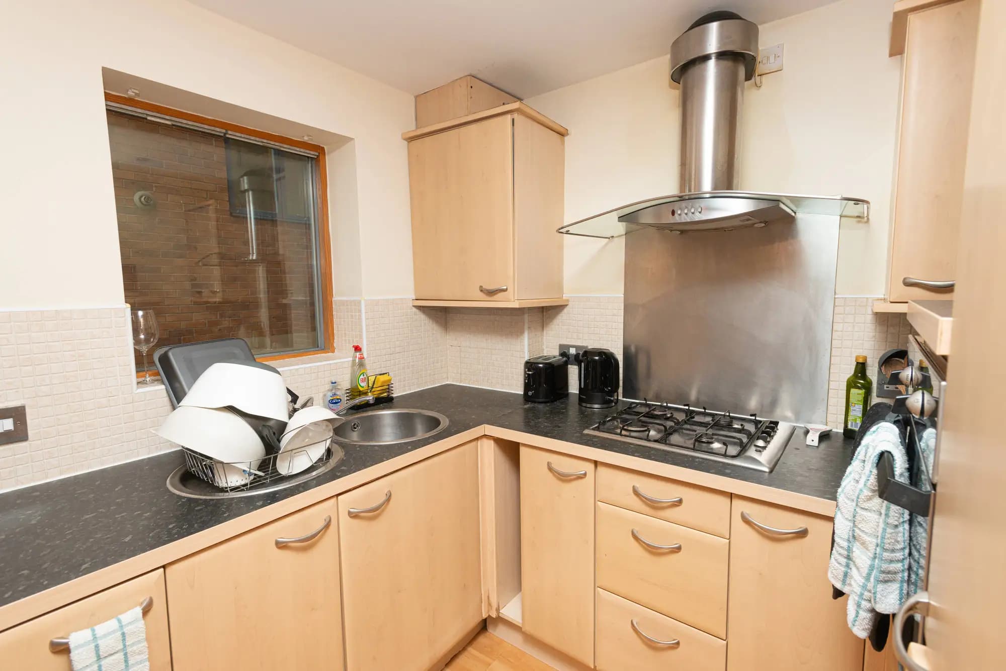 property photo 6 of 25