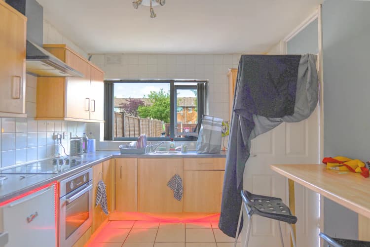 property photo 5 of 21