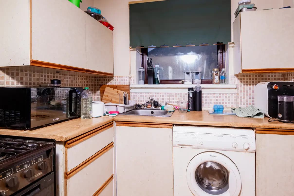 property photo 6 of 13