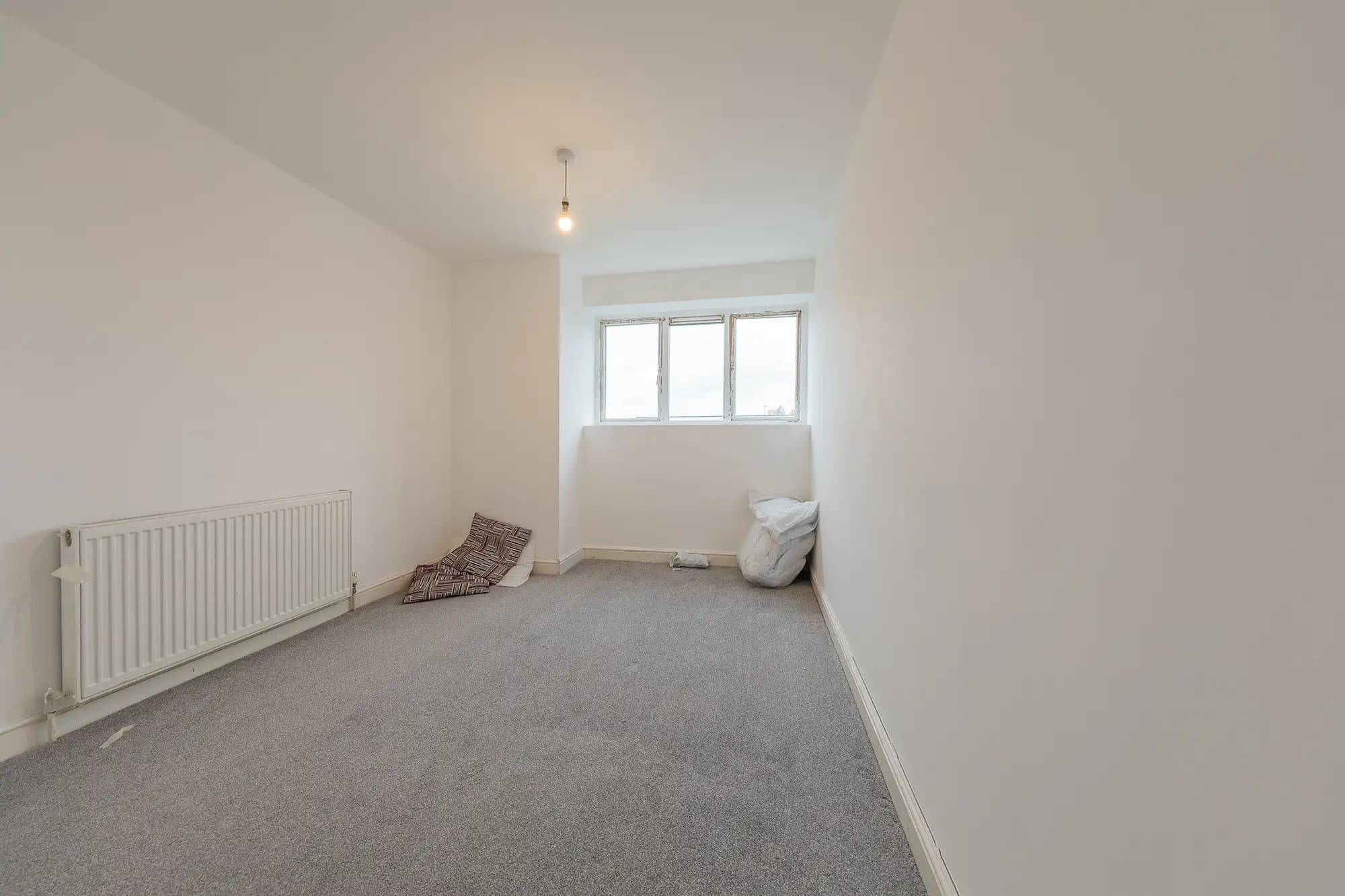 property photo 9 of 20