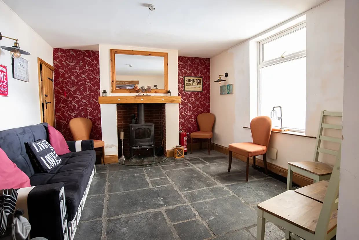 property photo 6 of 58