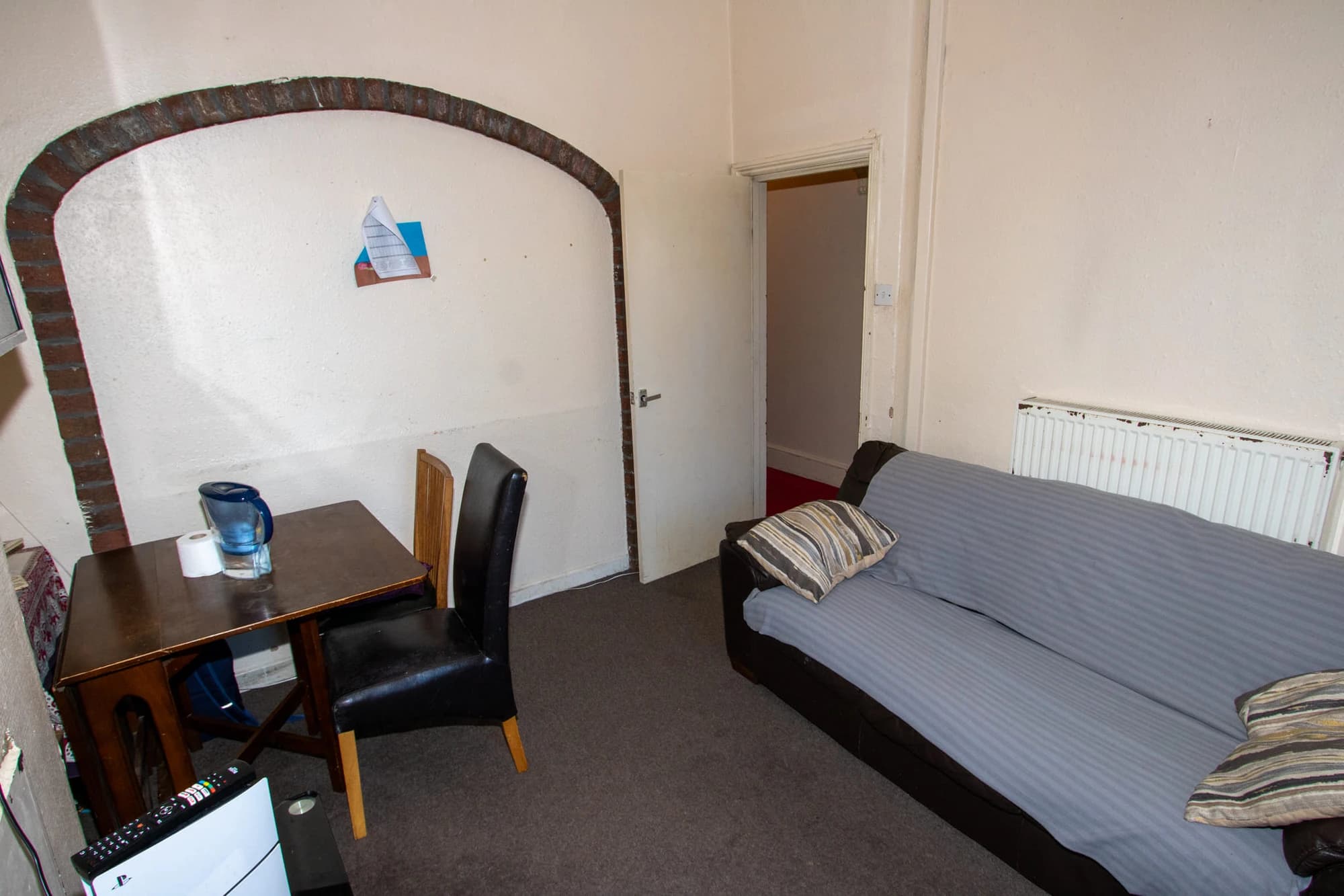 property photo 4 of 19