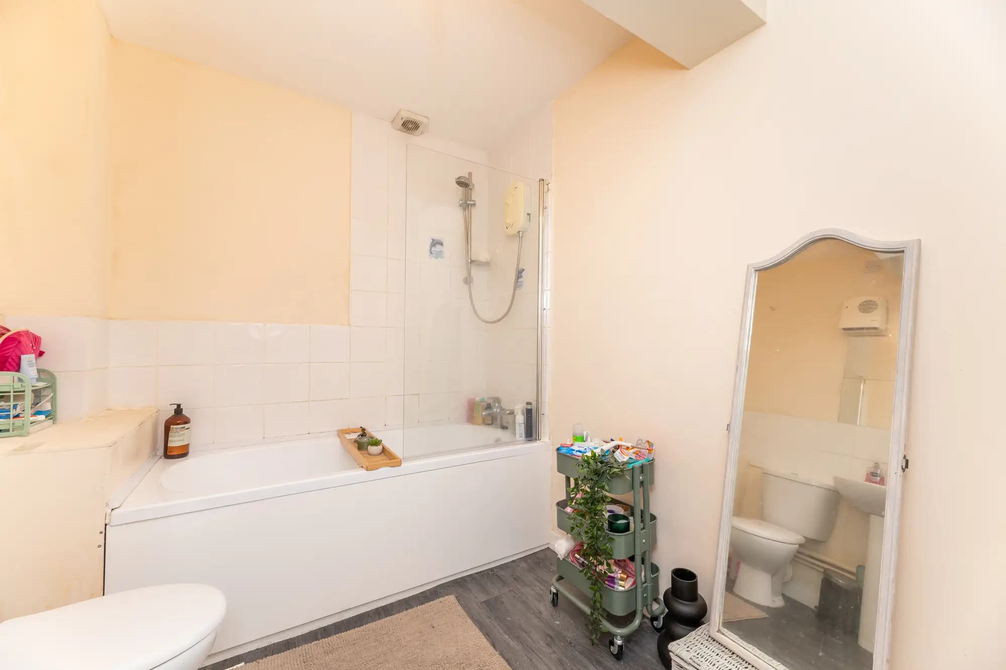 property photo 8 of 28