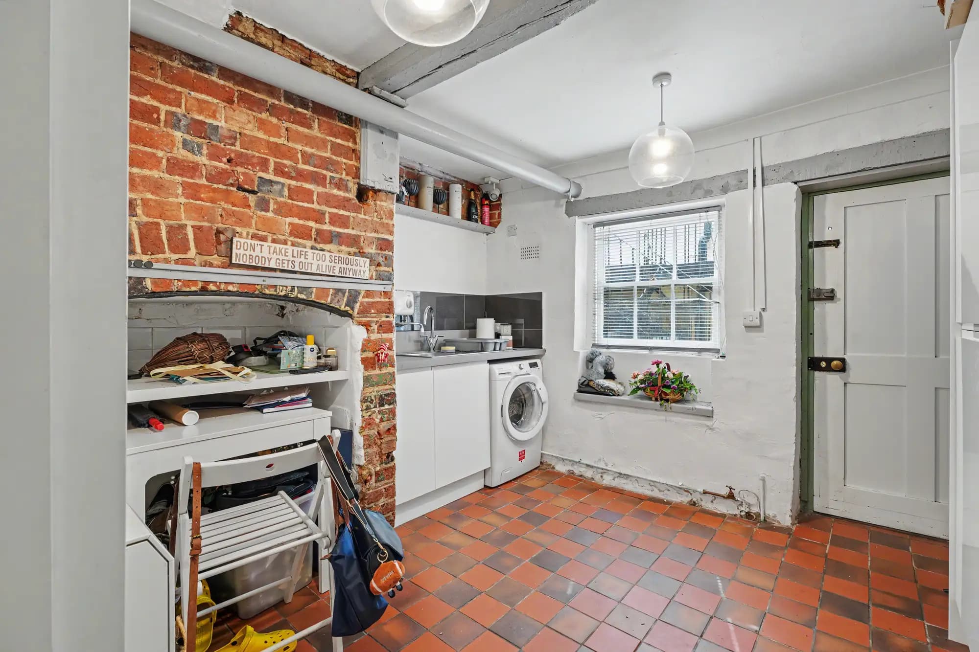 property photo 4 of 13