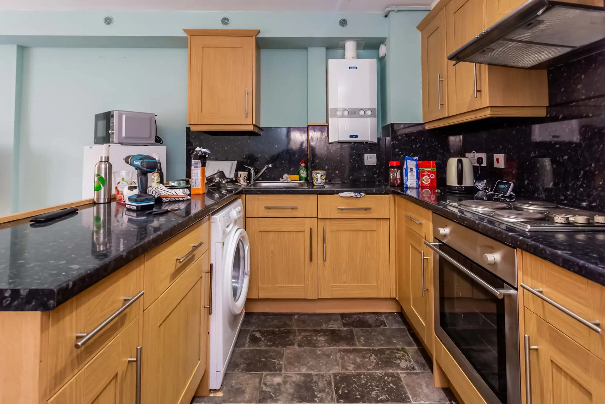 property photo 4 of 9