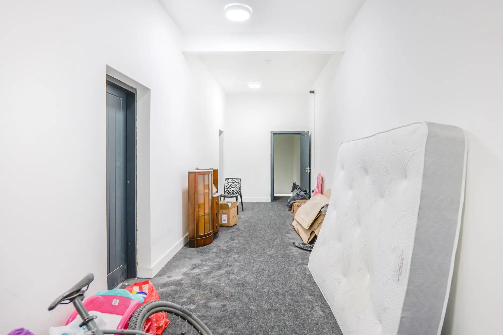 property photo 11 of 15