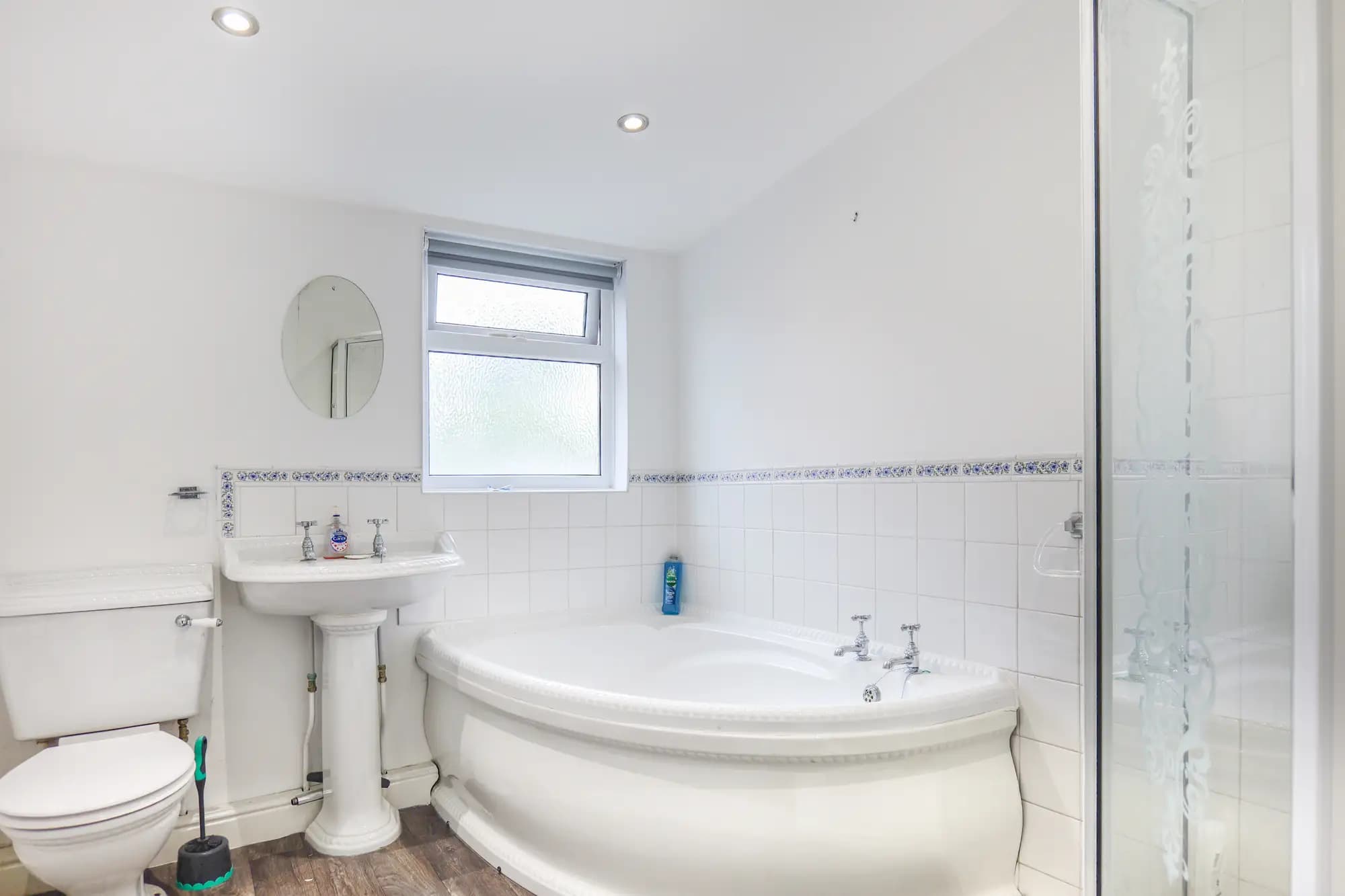 property photo 10 of 22