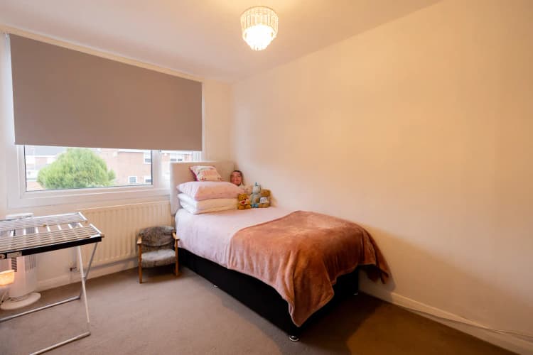 property photo 12 of 18