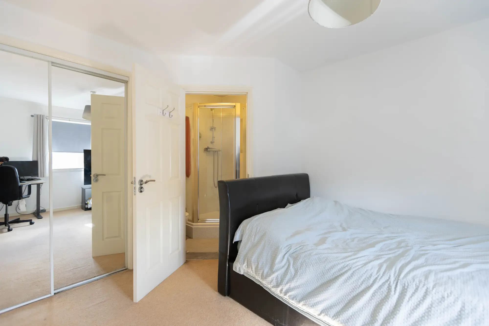 property photo 14 of 18