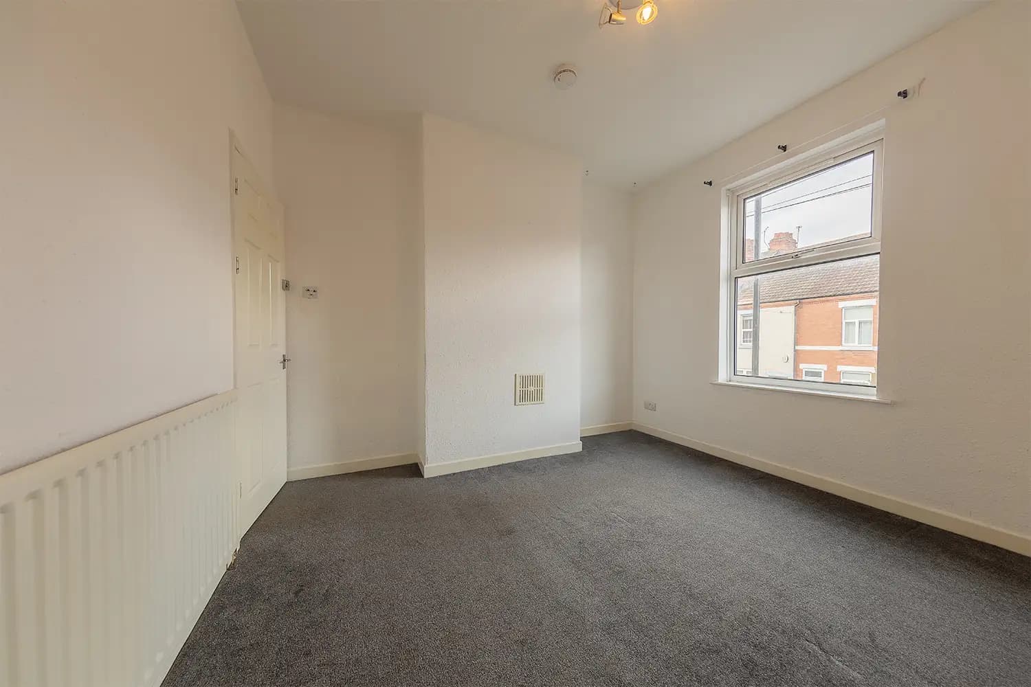 property photo 16 of 26