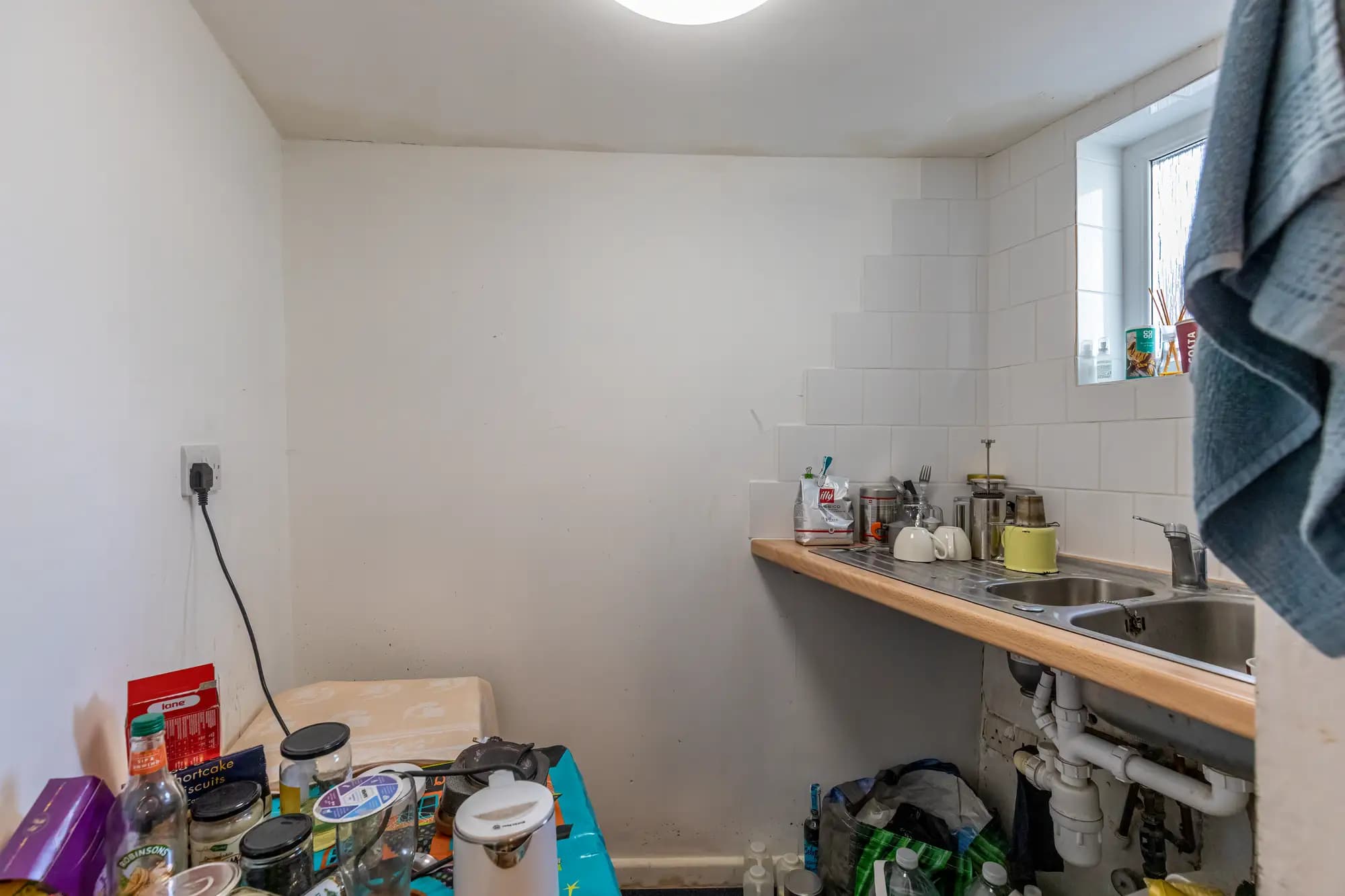 property photo 7 of 9