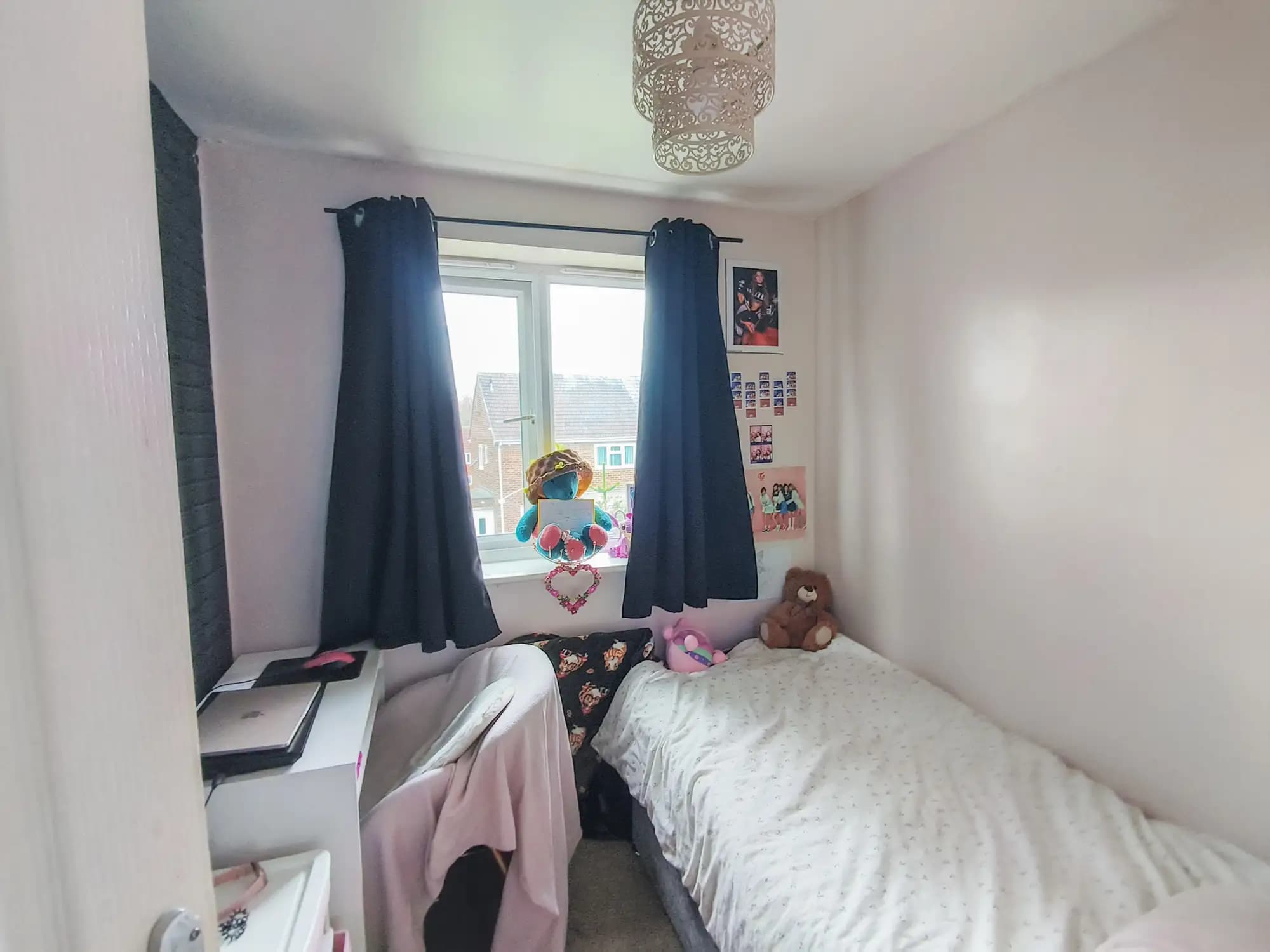property photo 10 of 17