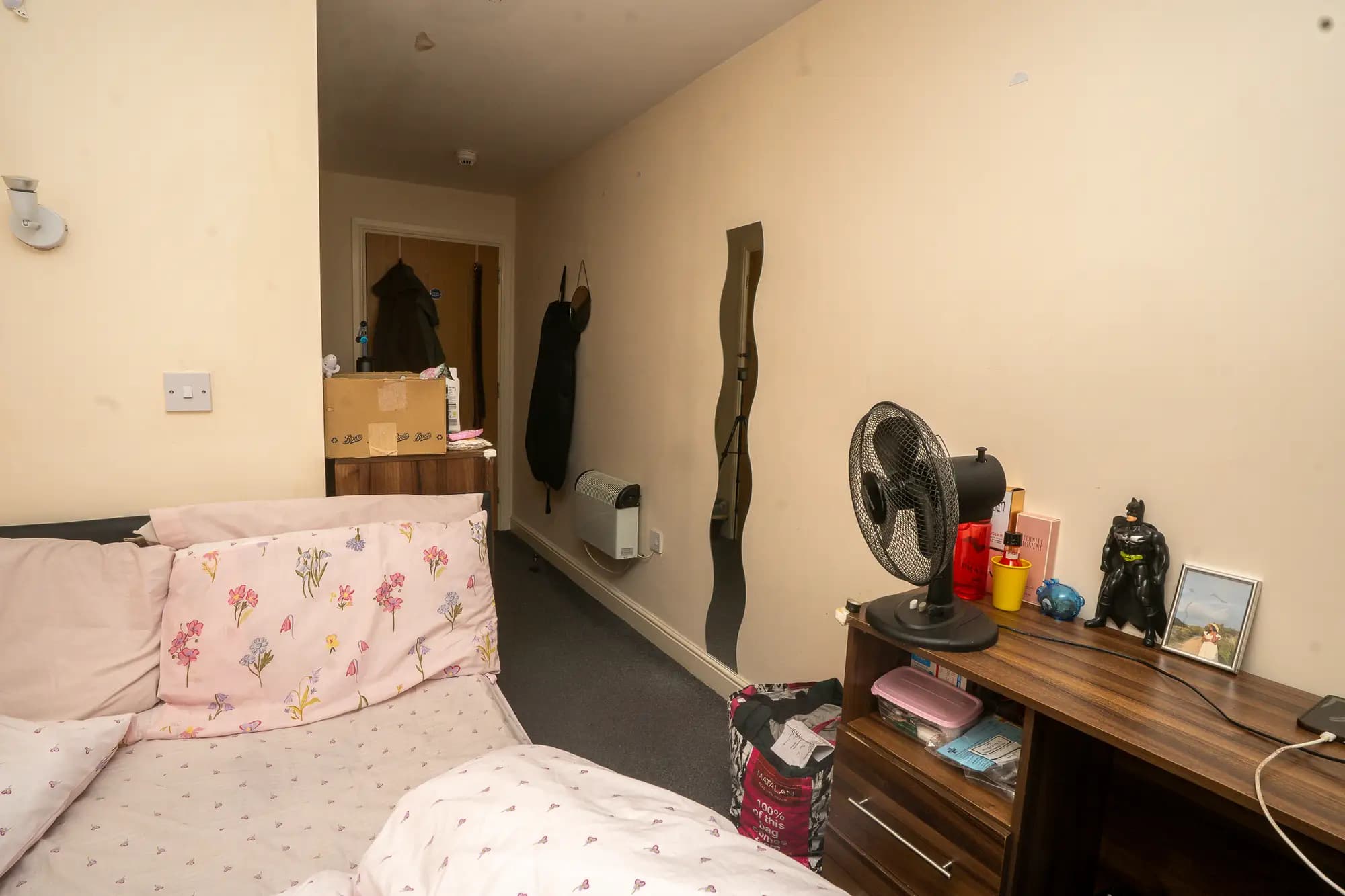 property photo 5 of 13