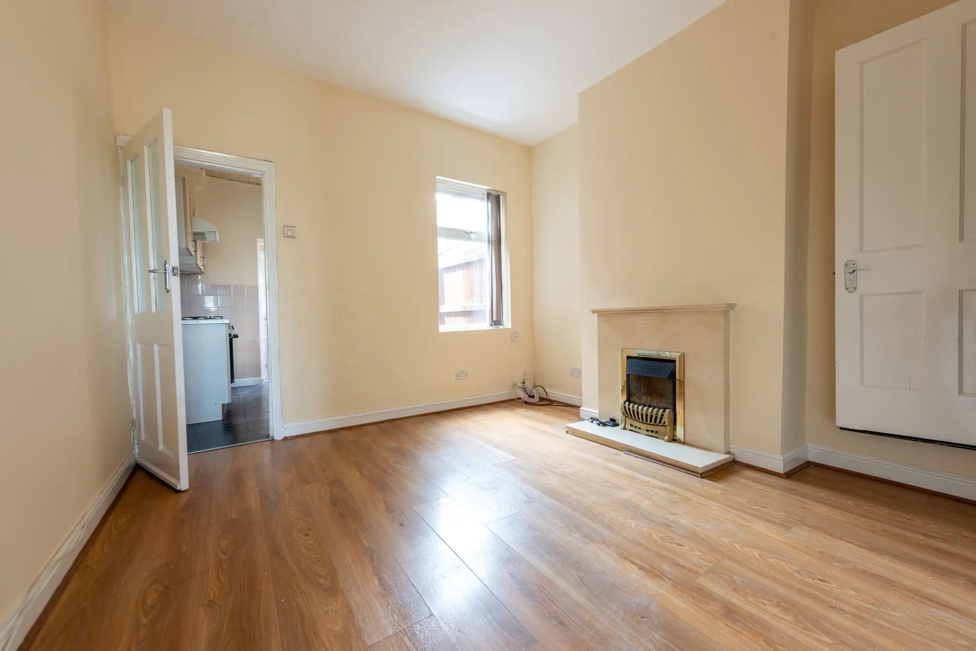 property photo 9 of 44
