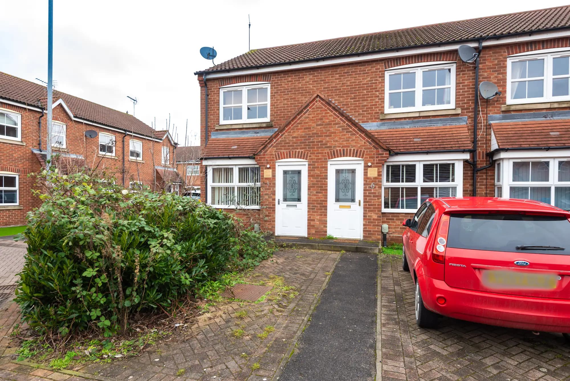 property photo 16 of 19