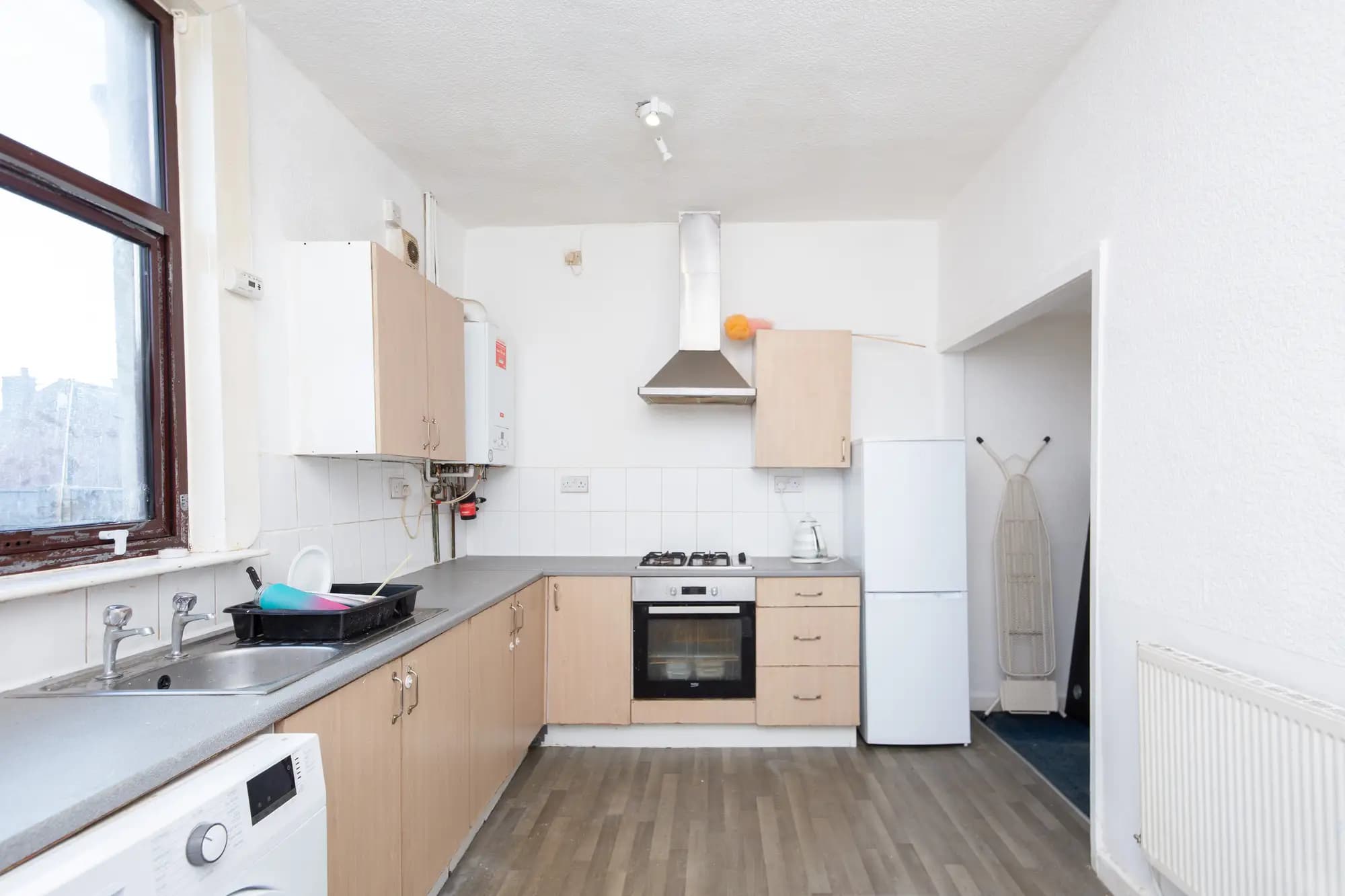 property photo 8 of 21