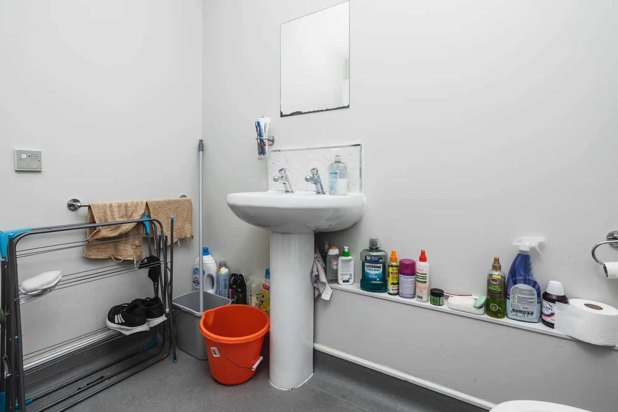 property photo 8 of 13