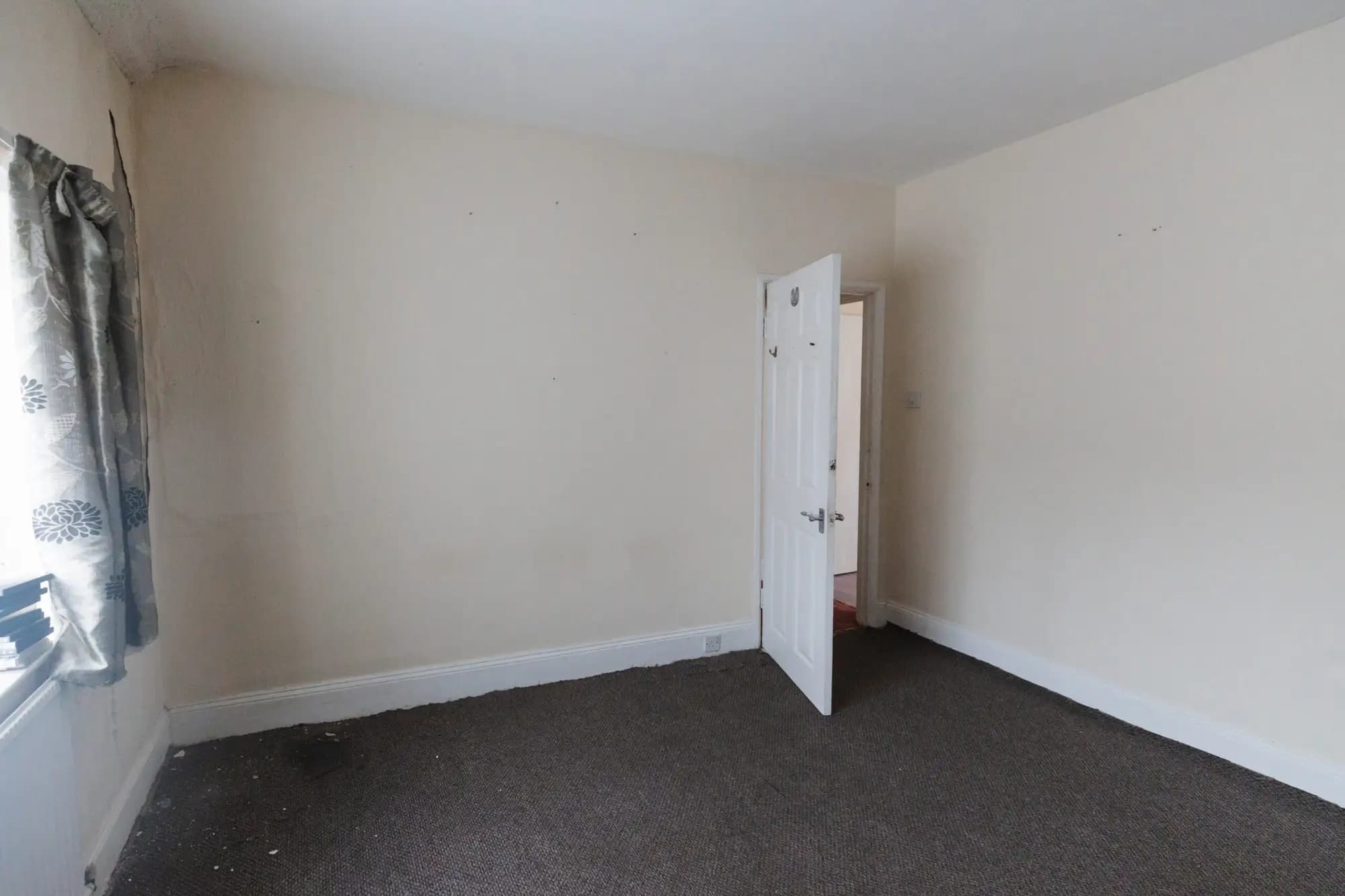 property photo 15 of 17